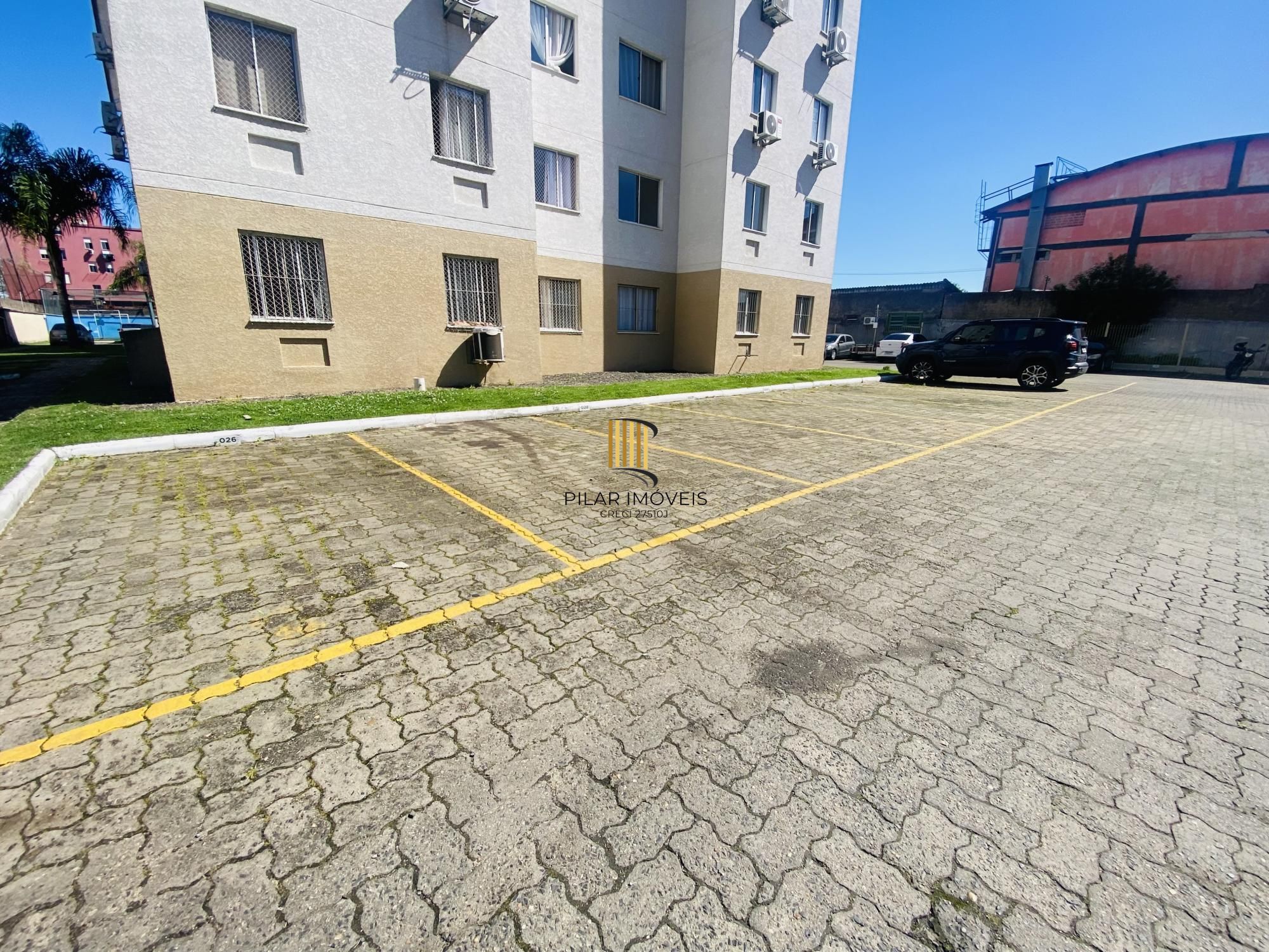 Apartamento de 2 dormitórios térreo no Sarandi