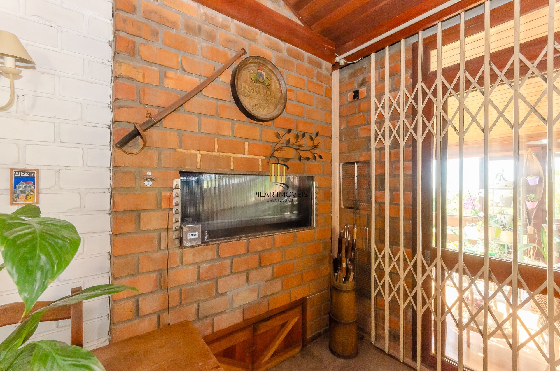 Casa Exclusiva na Zona Sul com Vista Panorâmica, Piscina e Poço Artesiano!