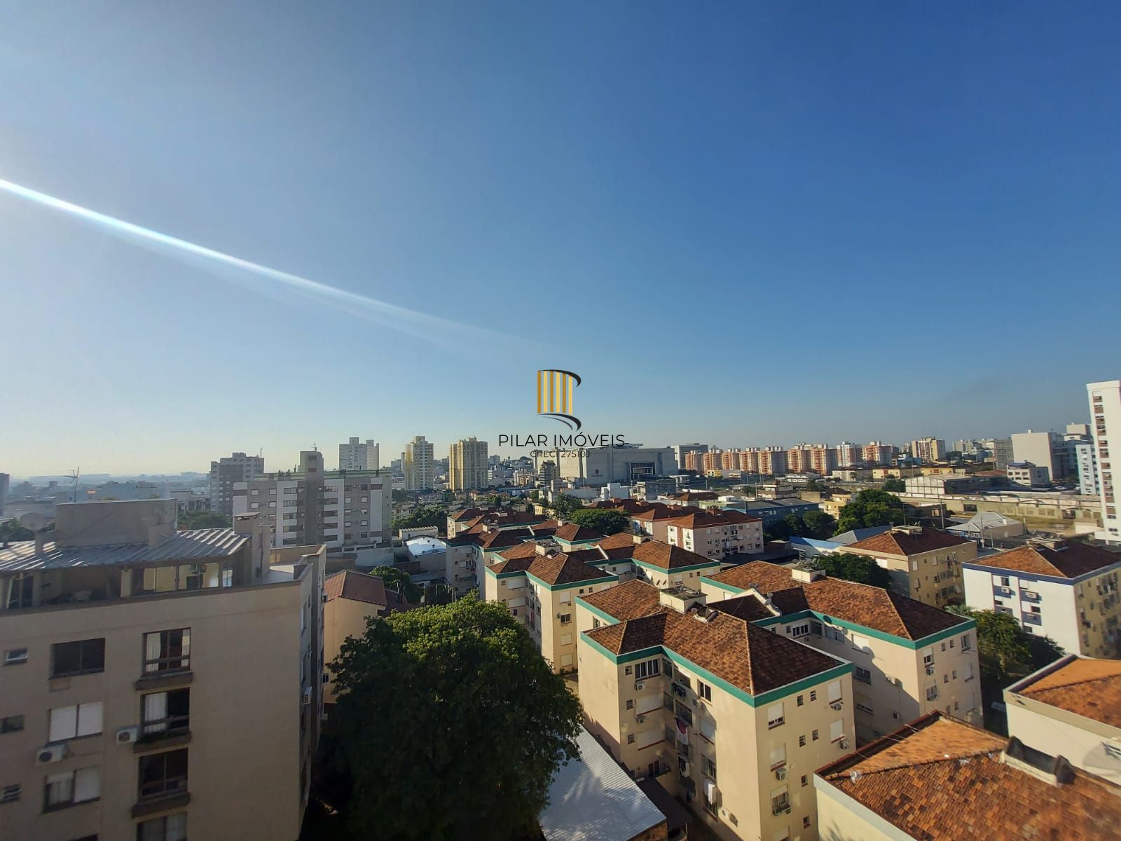 Colinas Garden Apartamento de 2 Dormitórios com Suíte e 2 Vagas no Bairro Passo d'Areia