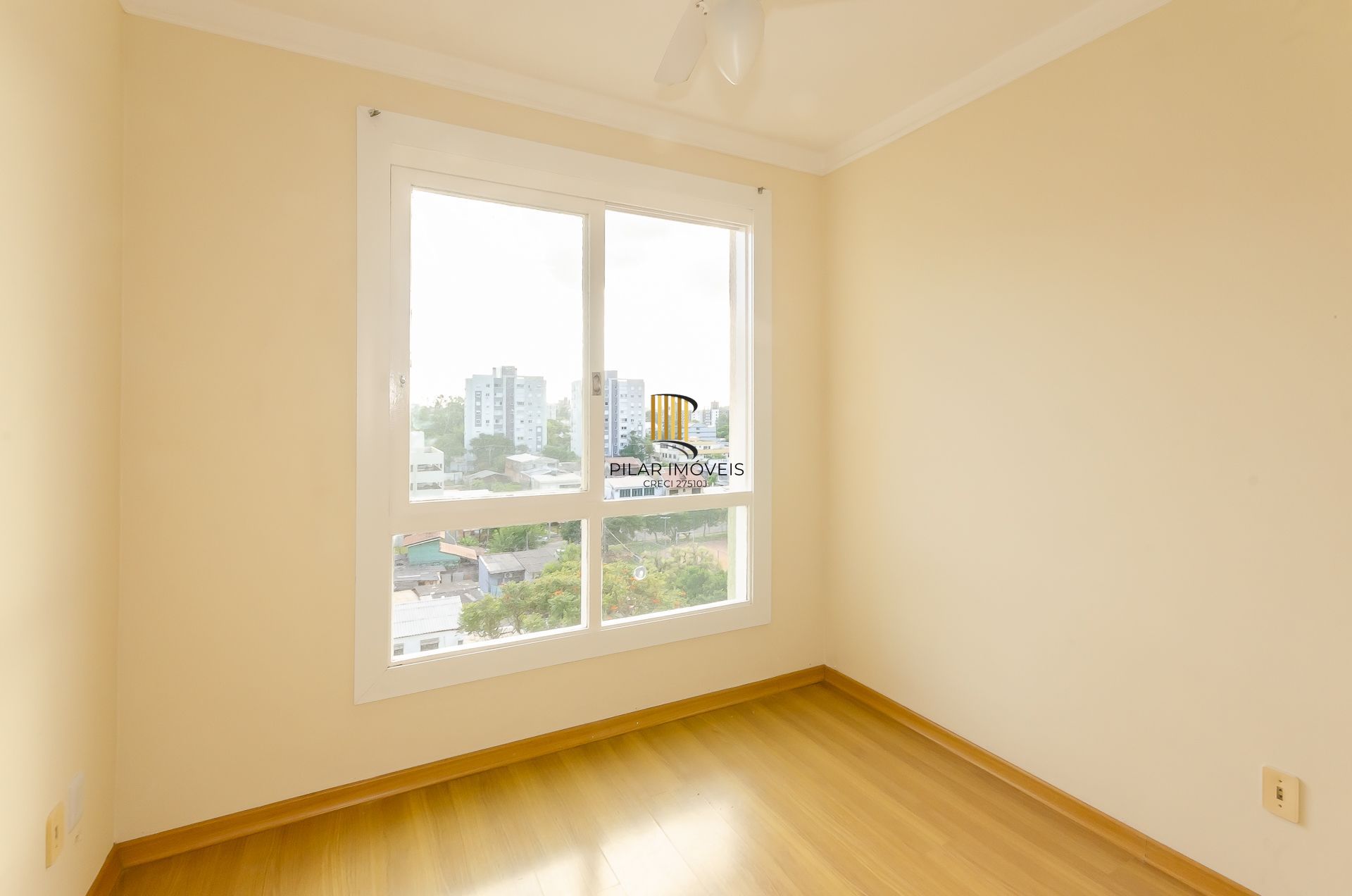 Edifício Torres do Sul - Apartamento a venda com 1 dormitório no Bairro Cavalhada