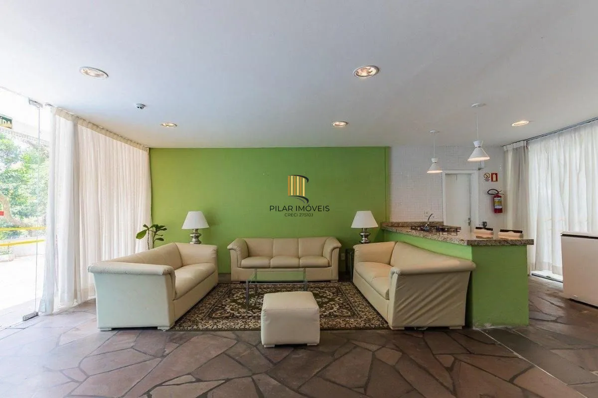 Apartamento de 3 dormitórios próximo ao Grêmio Náutico União