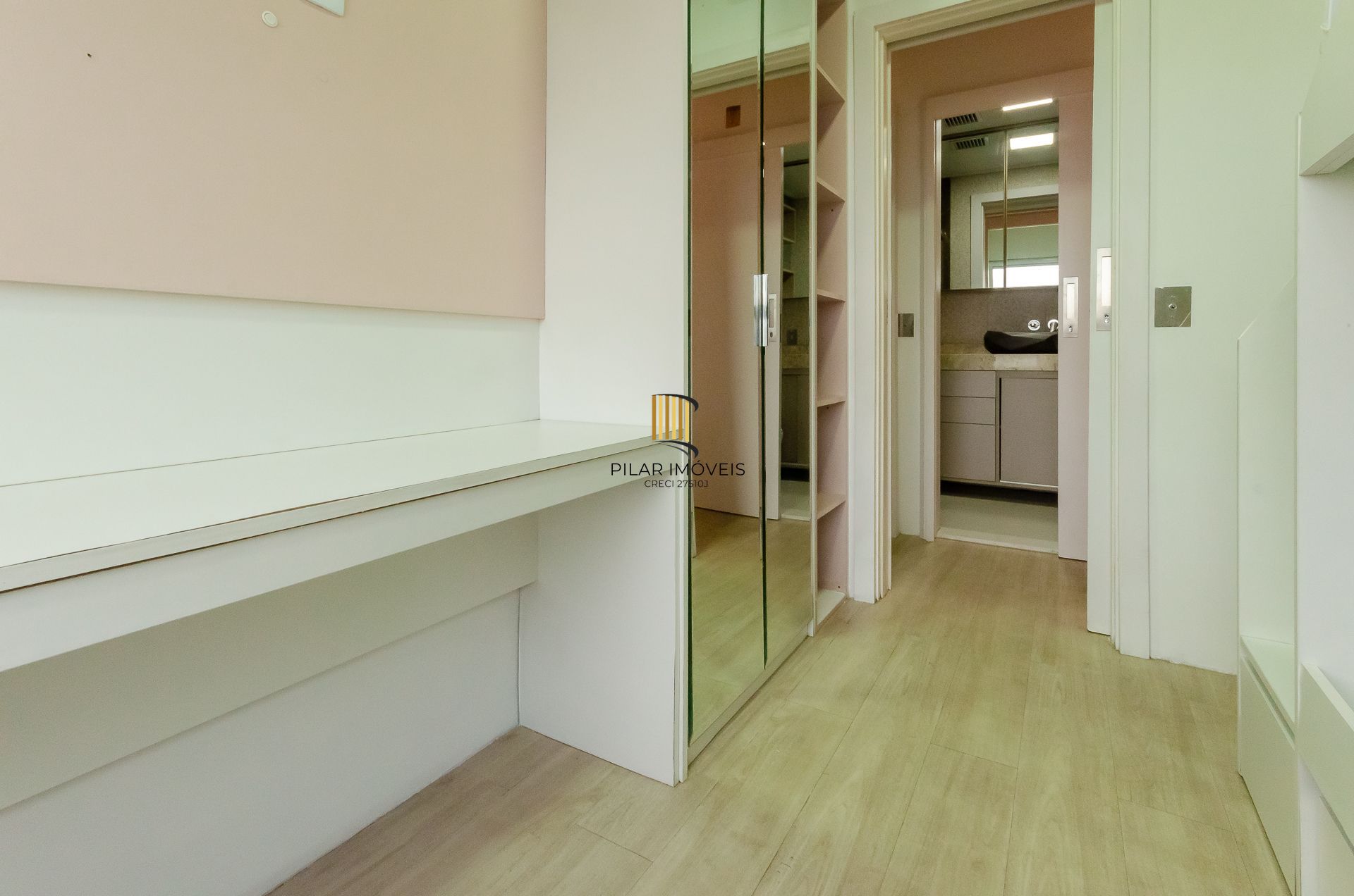 Max Haus 2 dormitórios com suíte Semimobiliado - Bairro Petrópolis