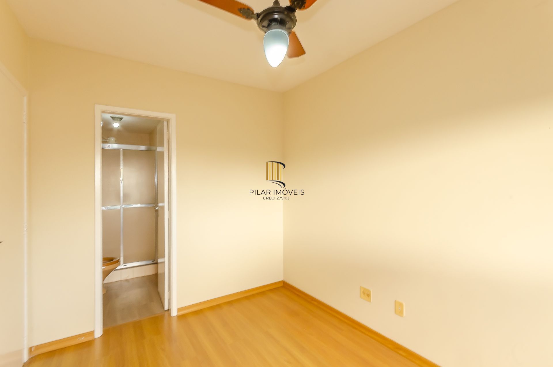 Edifício Torres do Sul - Apartamento a venda com 1 dormitório no Bairro Cavalhada