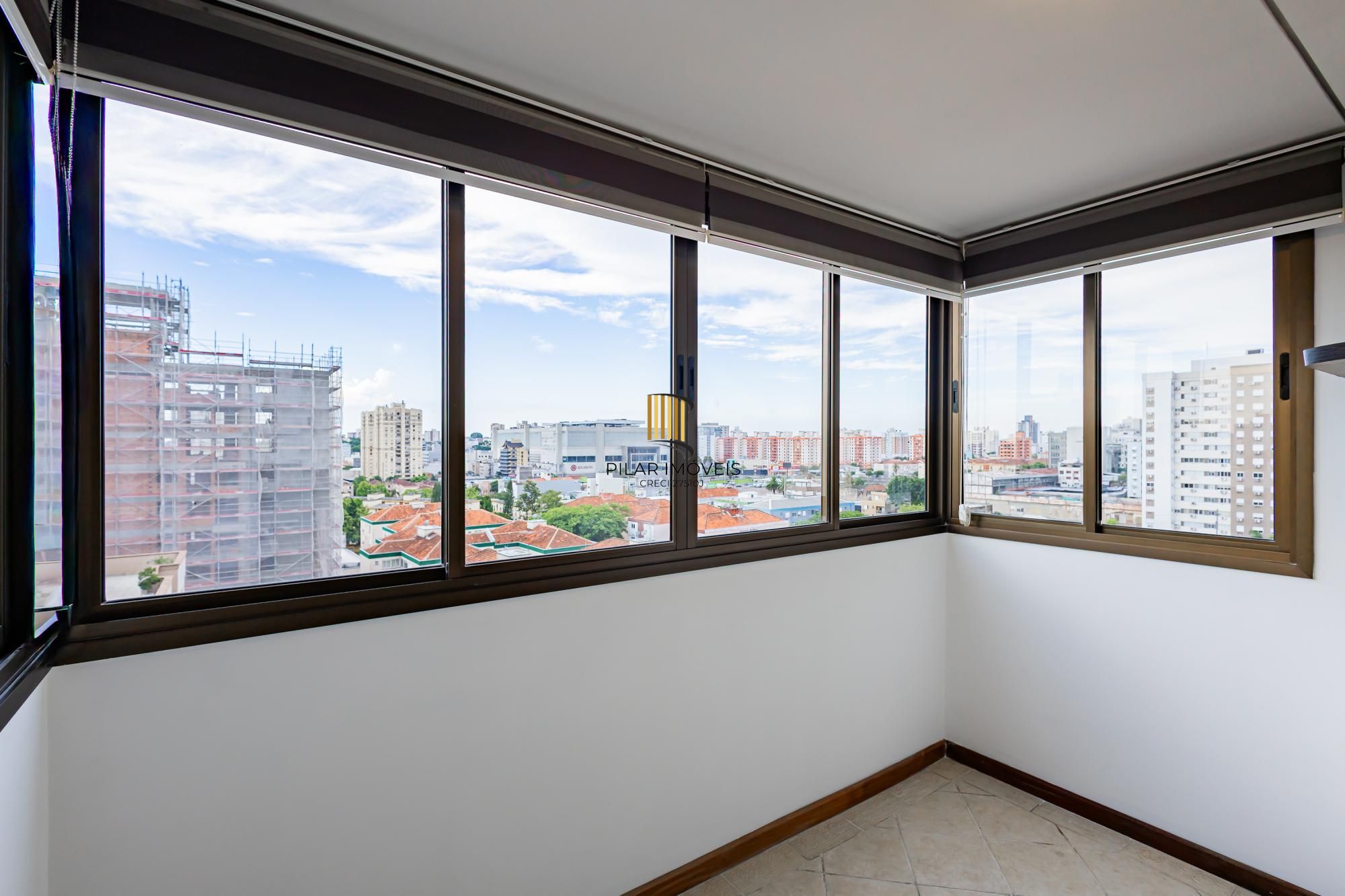 Colinas Garden Apartamento de 2 Dormitórios com Suíte e 2 Vagas no Bairro Passo d'Areia