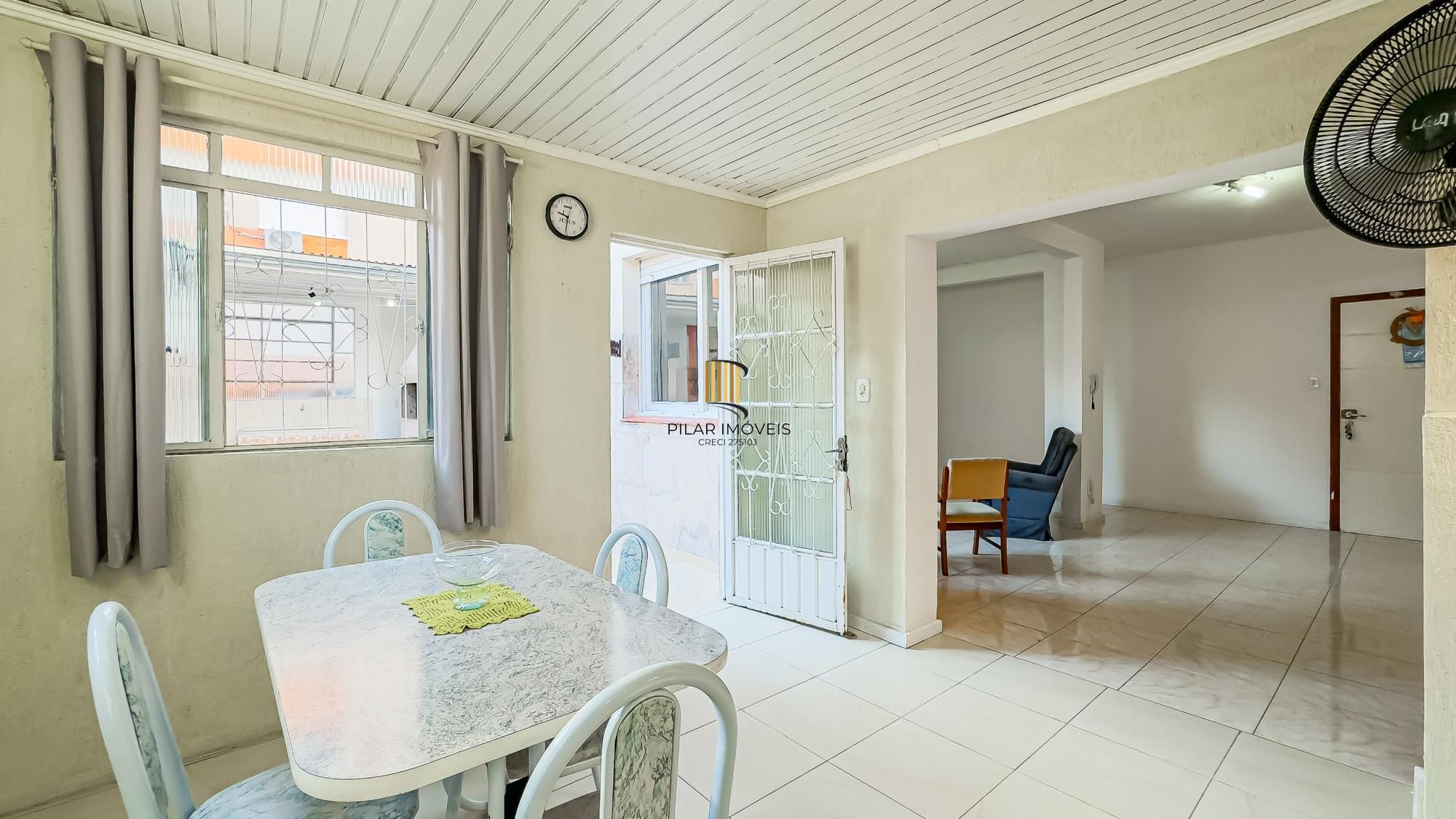 Apartamento garden 2 dormitórios com suíte e 1 vaga no bairro Jardim do Salso