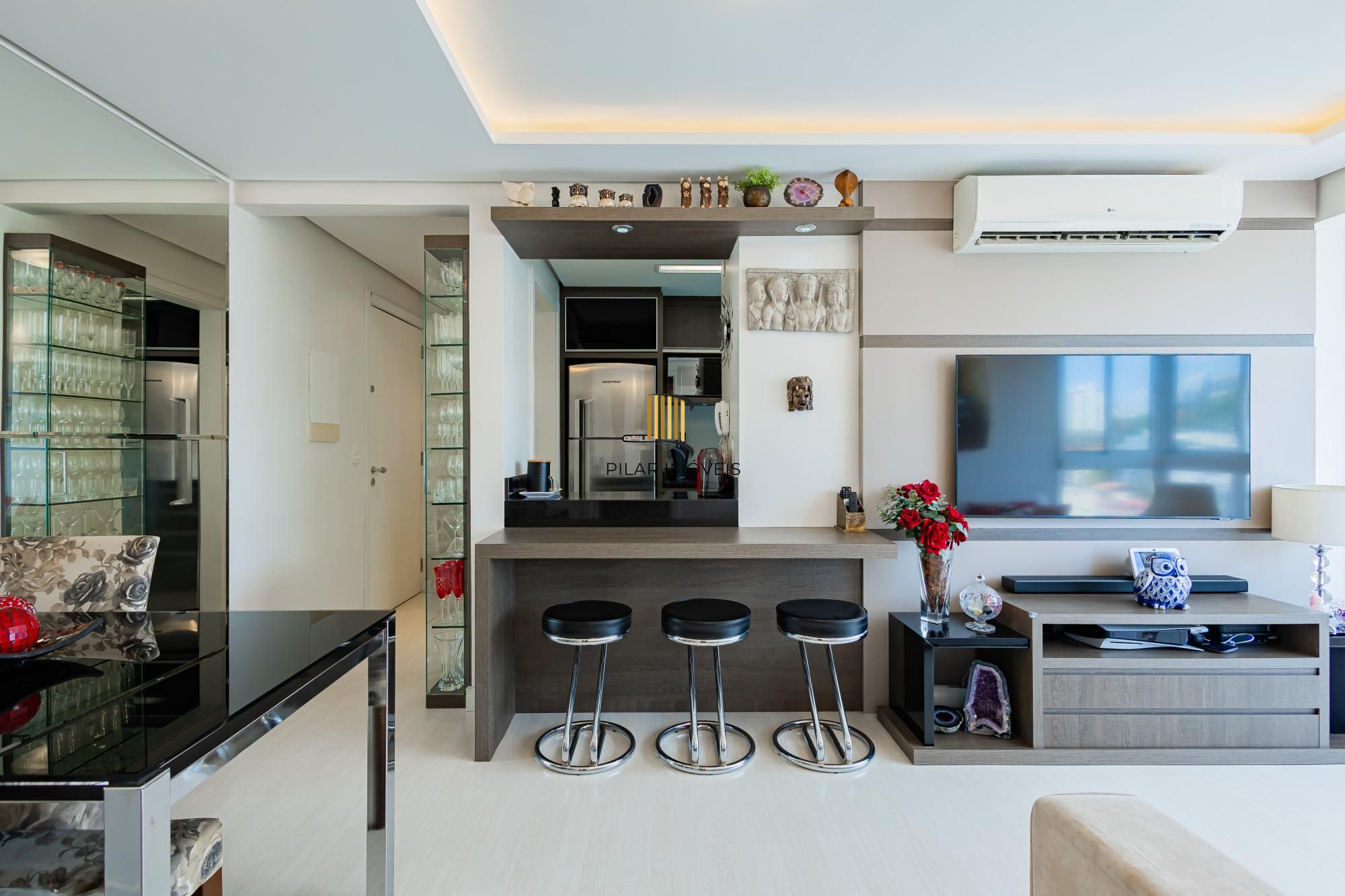 Apartamento Higienópolis de 2 Dormitórios com Suíte e Duas Vagas