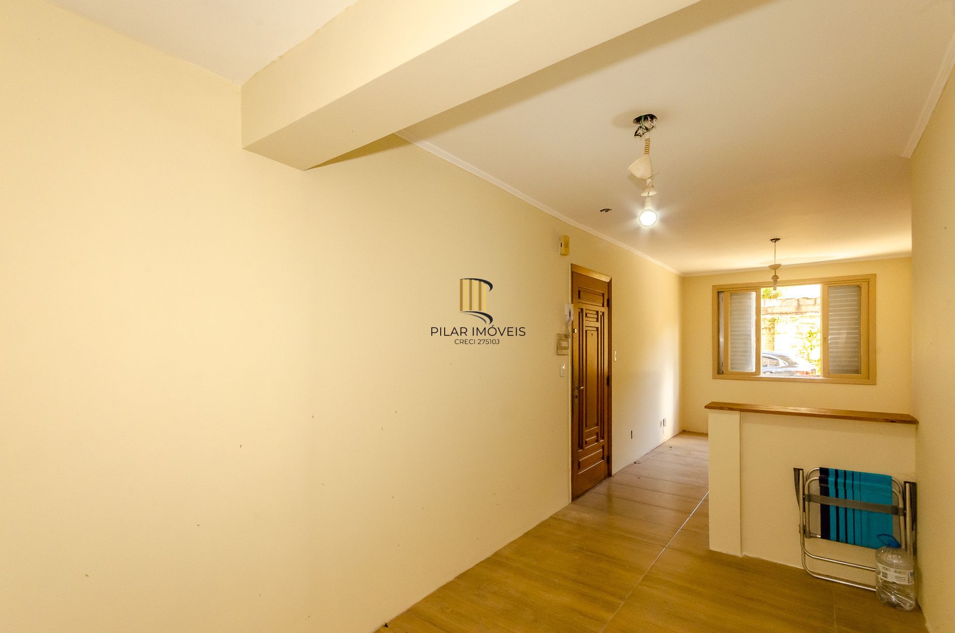 Edifício Dom Fernando Apartamento com 2 dormitórios com pátio e vaga de garagem no Partenon