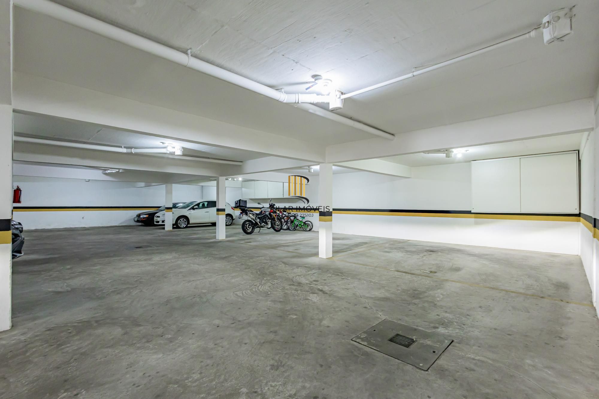 Apartamento Higienópolis de 2 Dormitórios com Suíte e Duas Vagas