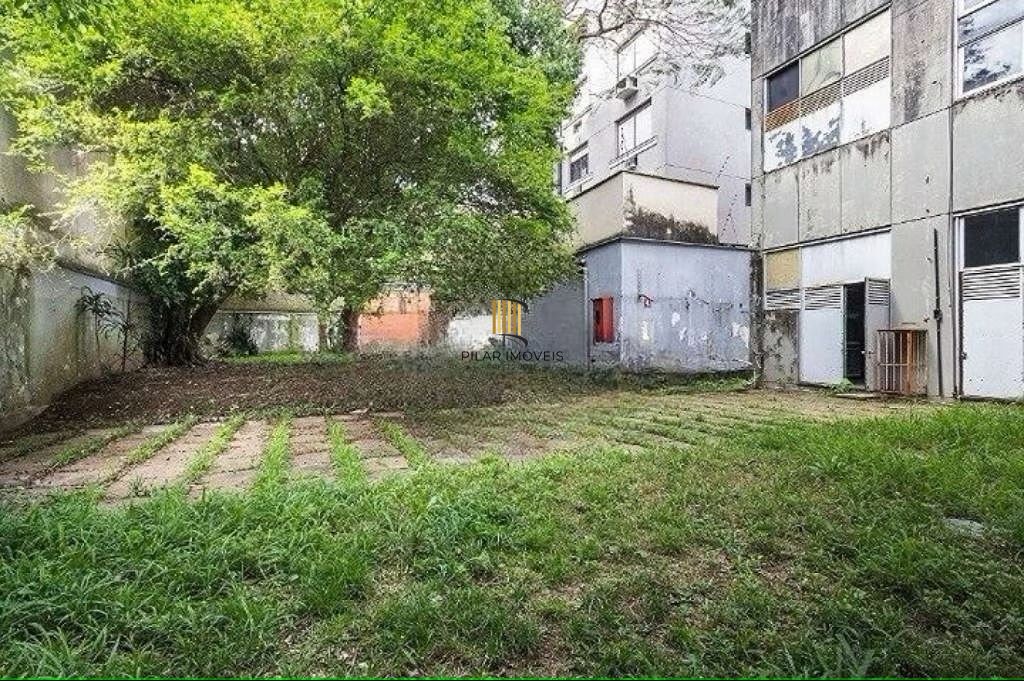 Prédio na Avenida Protásio Alves