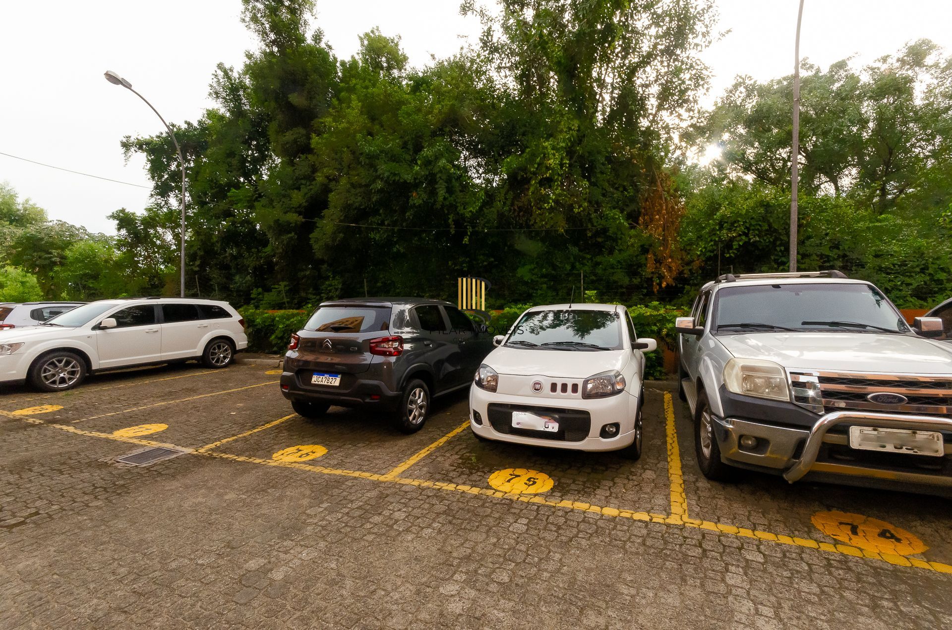 Edifício Residencial Villagio Di Roma- Apartamento a venda com 3 dormitórios no bairro Jardim Carvalho