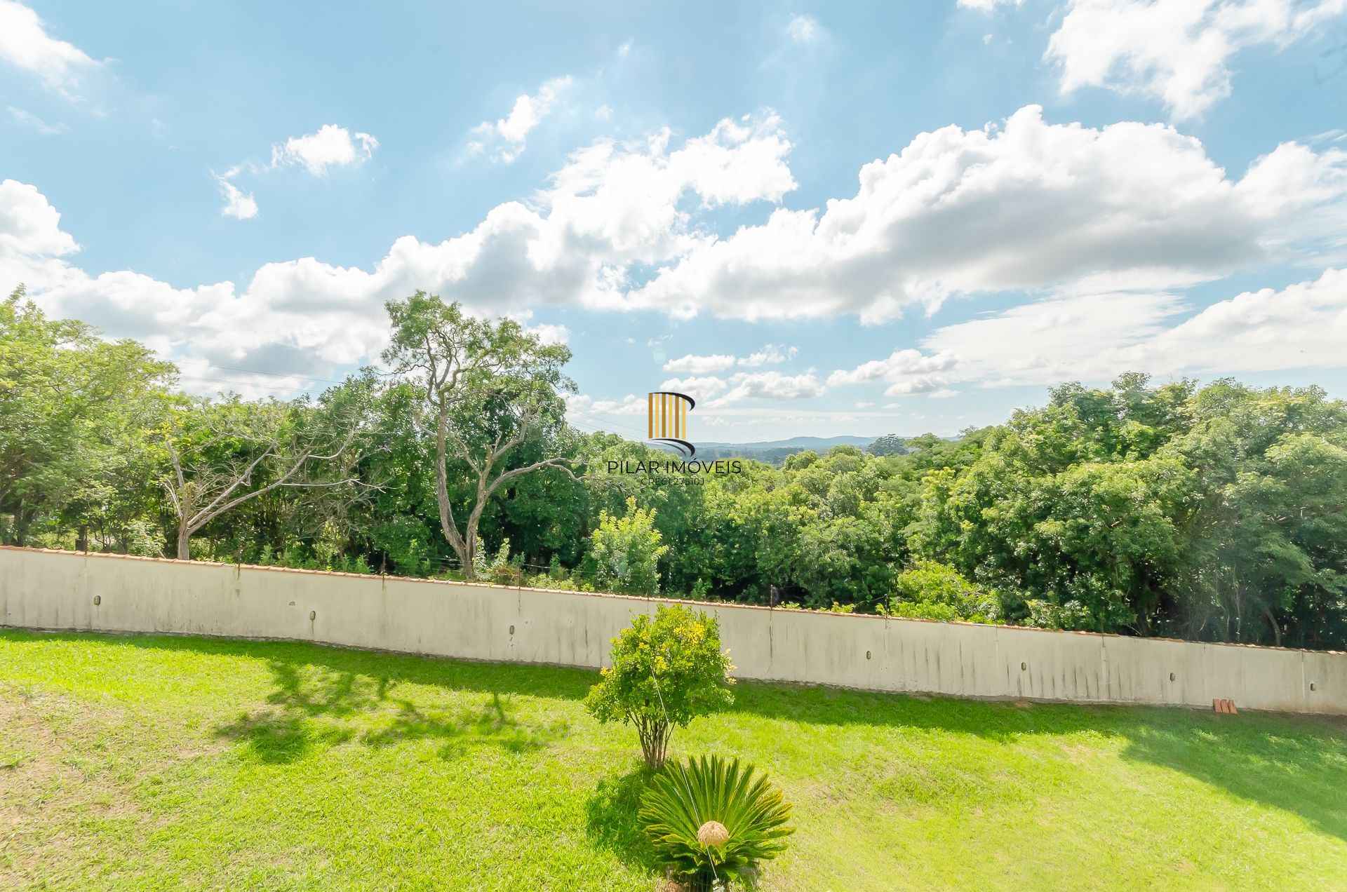 Casa Exclusiva na Zona Sul com Vista Panorâmica, Piscina e Poço Artesiano!