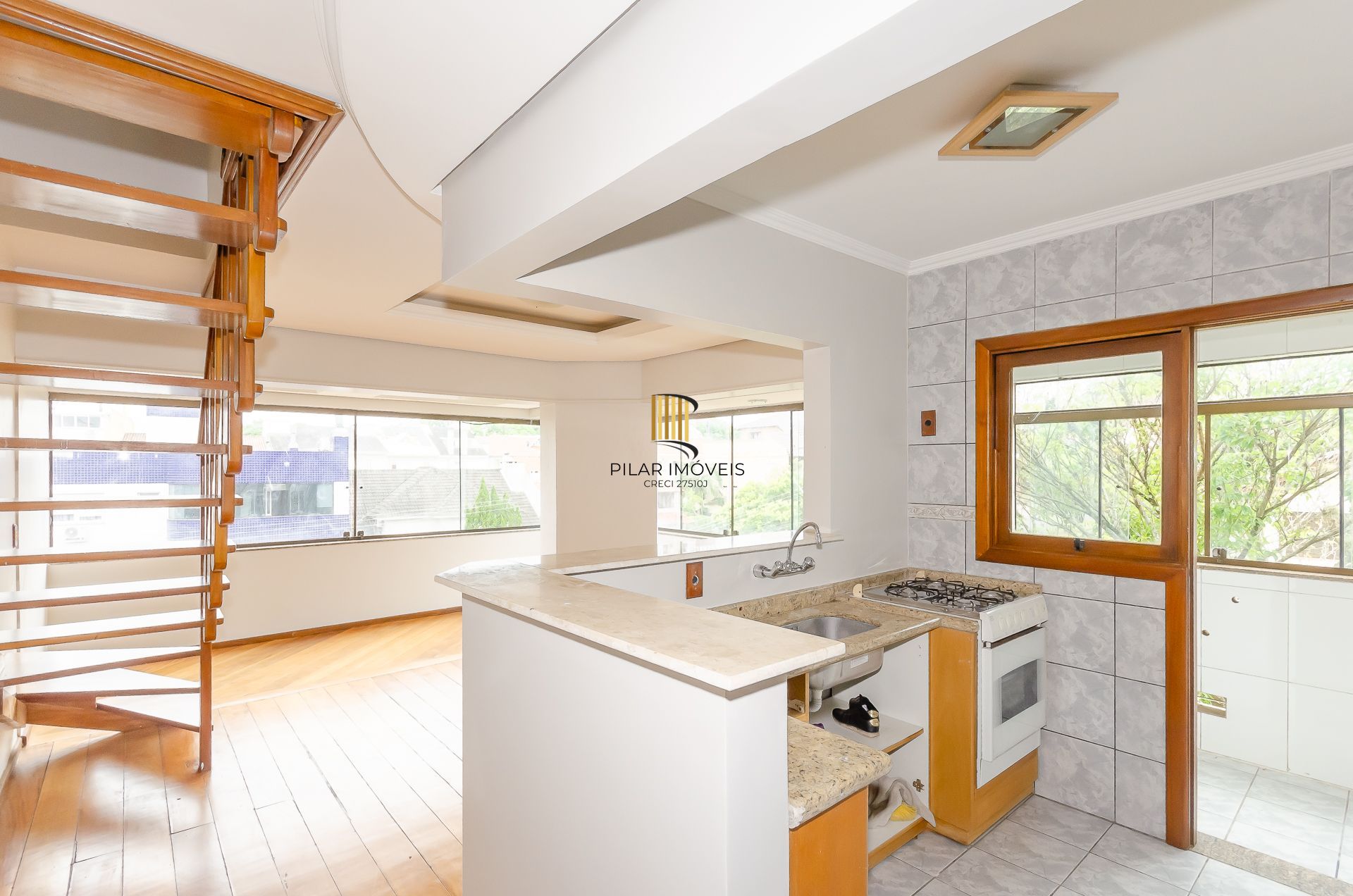 Edifício Canaã Cobertura com 3 dormitórios no bairro jardim Itú