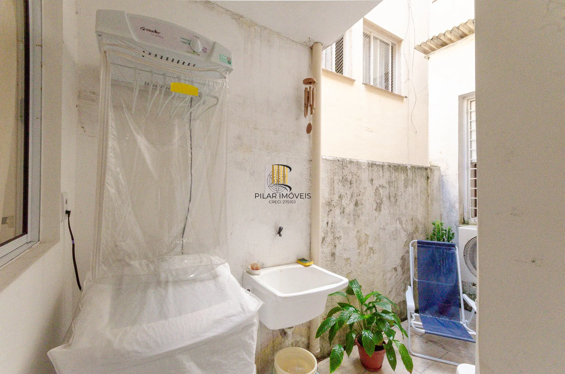 Apartamento de 1 Dormitório com Dependência de Empregada no bairro Petrópolis