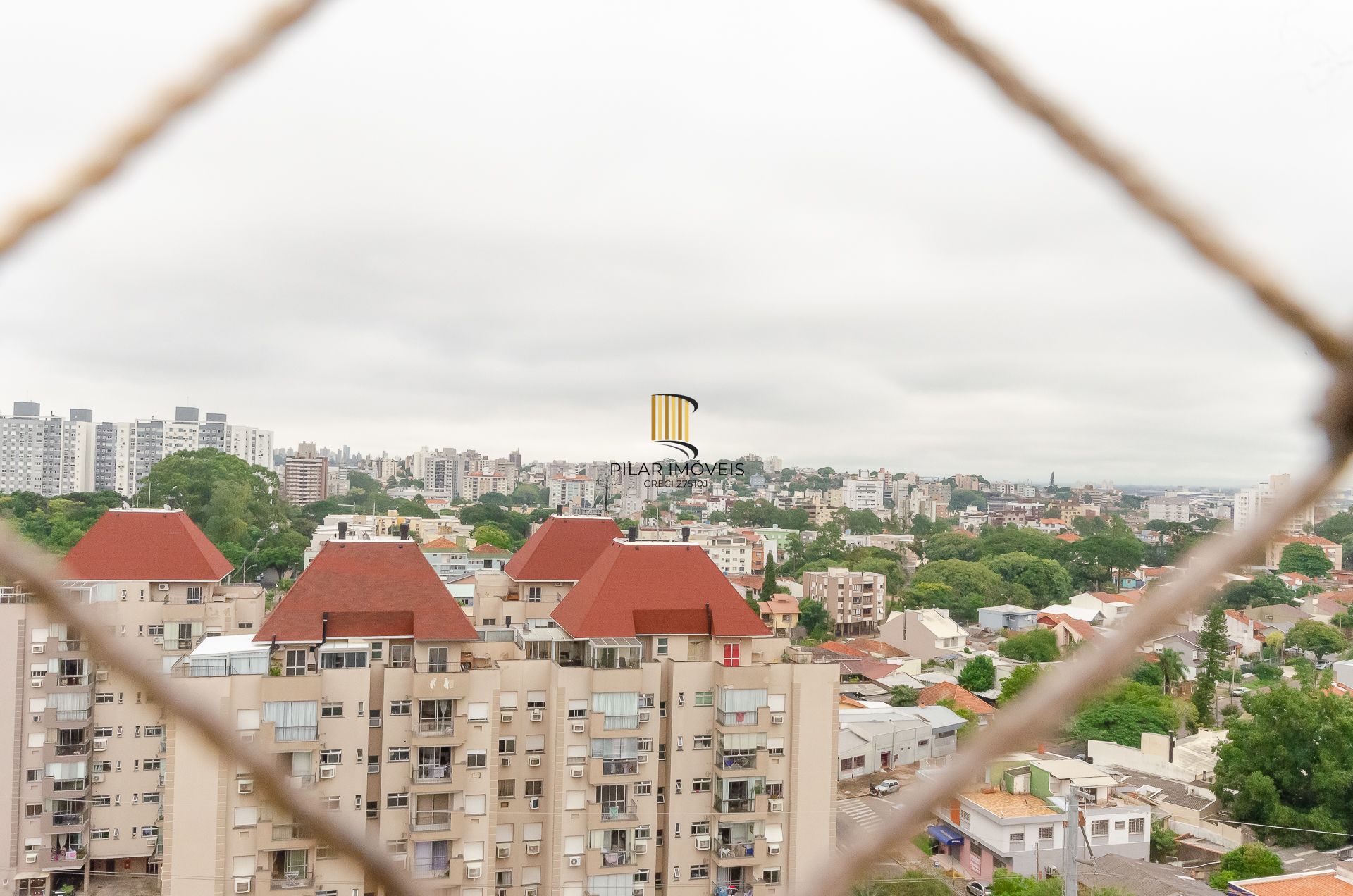 Icon Residencial Apartamento último andar de 2 dormitórios com Suíte Semi mobiliado