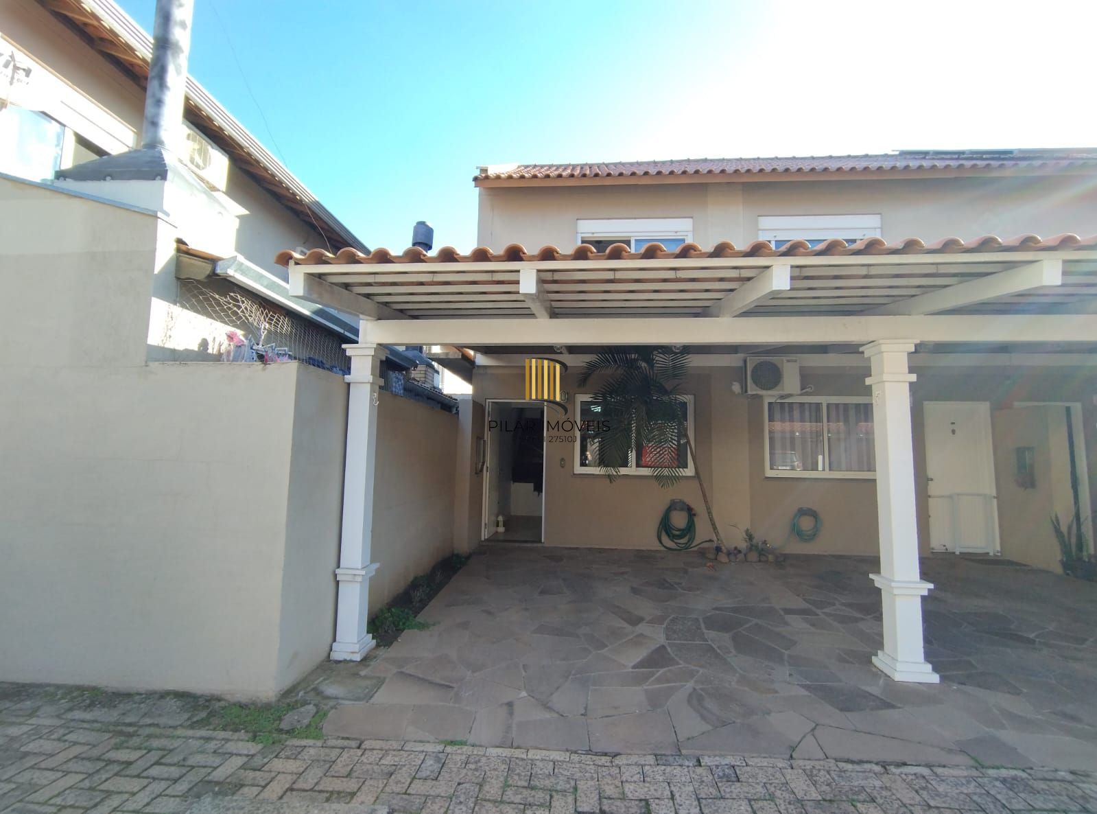 SOBRADO A VENDA - 2 DORMITÓRIOS - BAIRRO RIO BRANCO / CANOAS - Pilar Imóveis