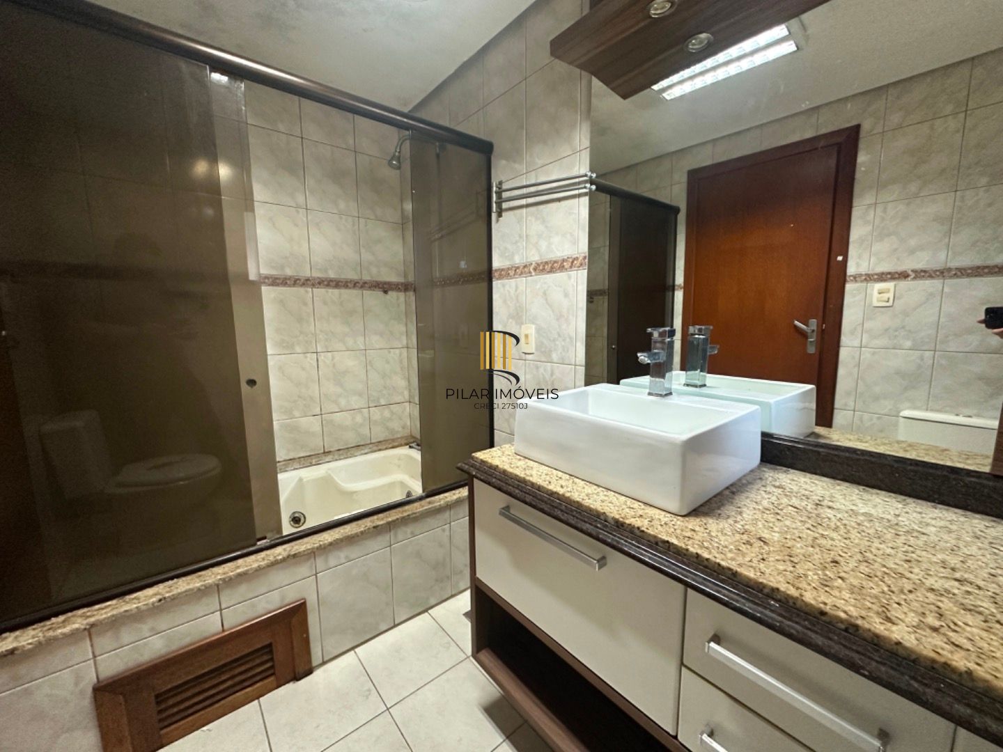 Apartamento com 3 dormitórios à venda, 114 m² por R$ 749.900,00 - Centro - Canoas/RS