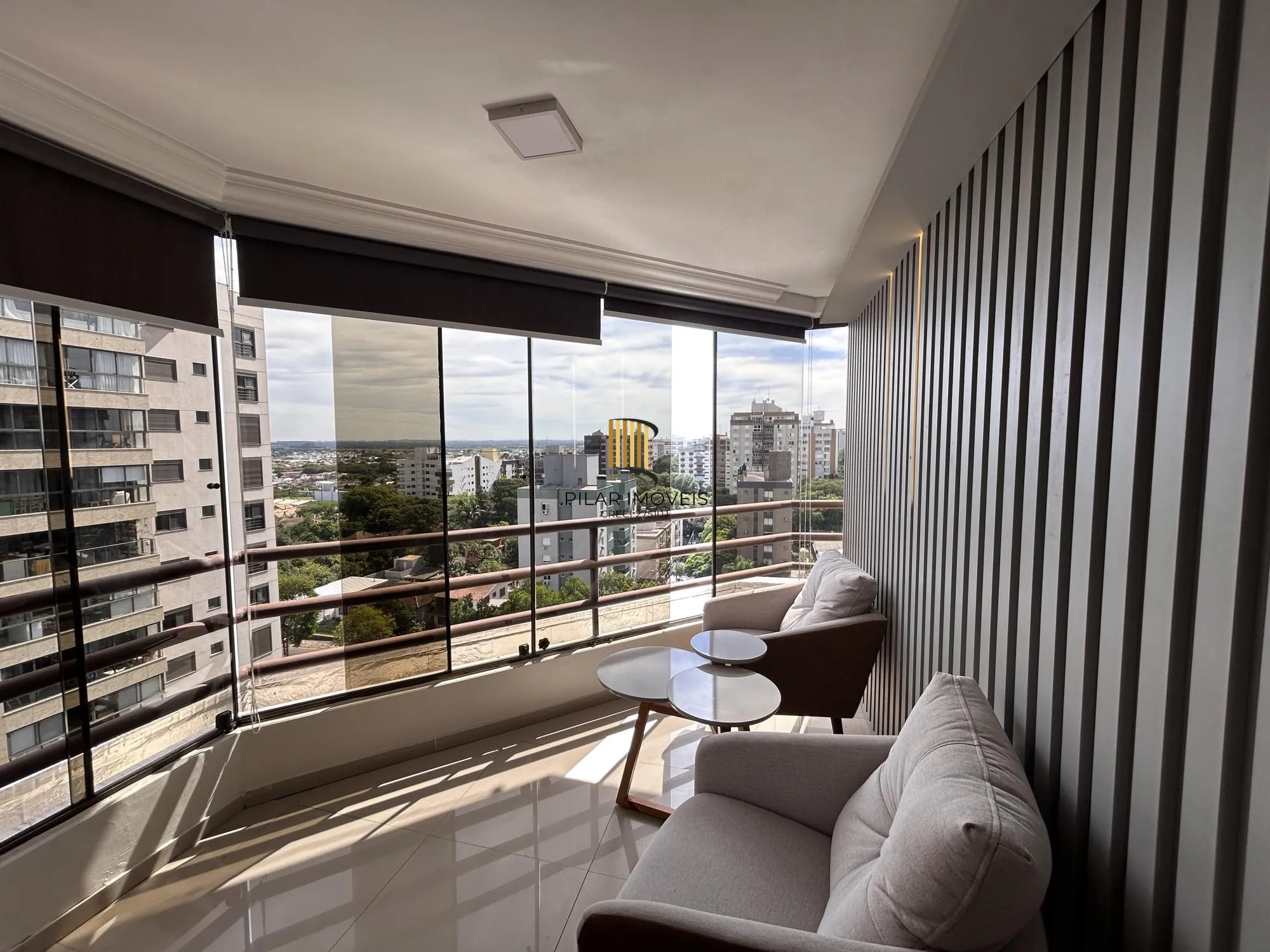 Cobertura Duplex à venda / aluguel (R$11.900,00 + taxas) no Centro de Canoas com piscina