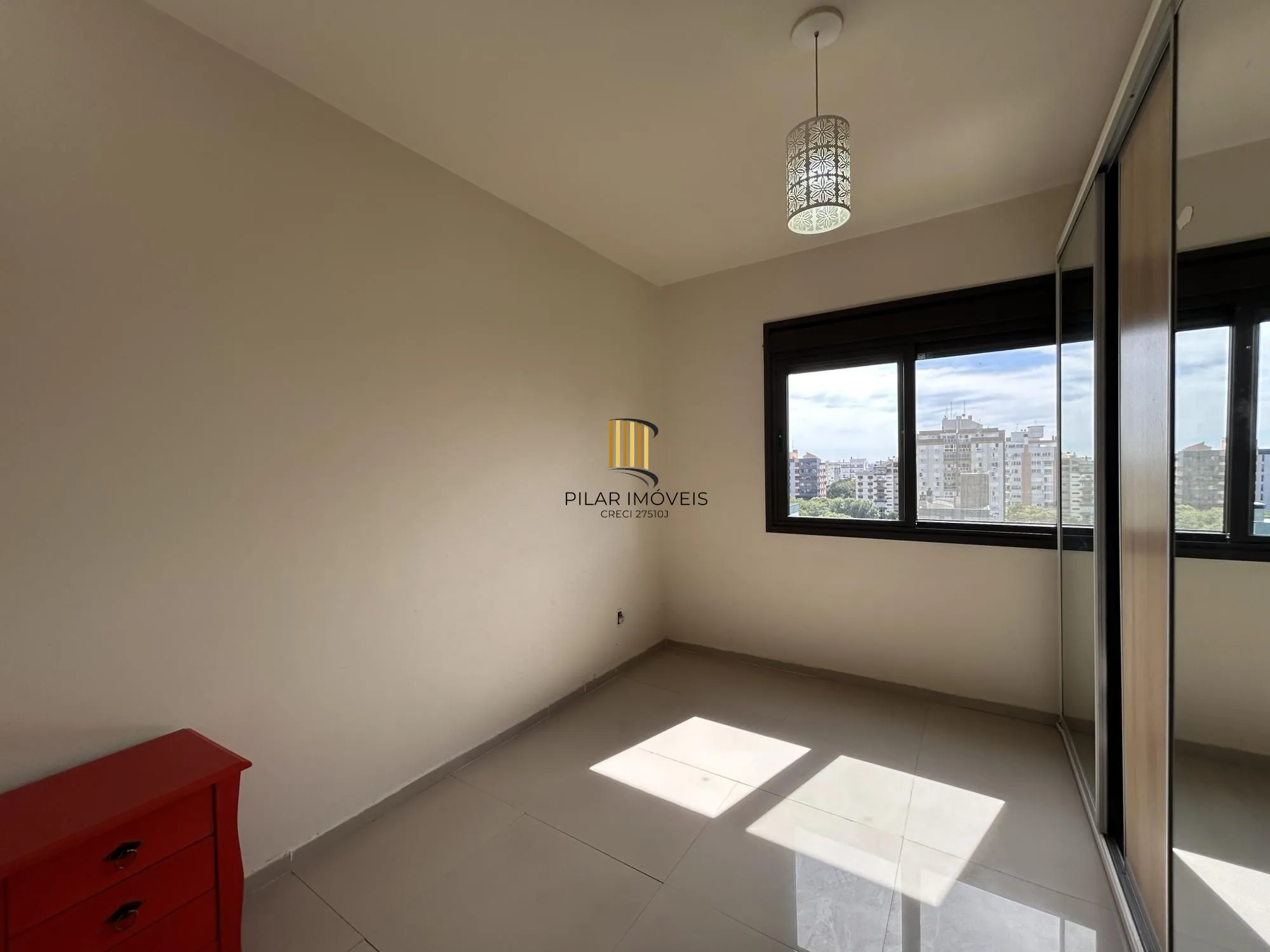 Cobertura Duplex à venda / aluguel (R$11.900,00 + taxas) no Centro de Canoas com piscina