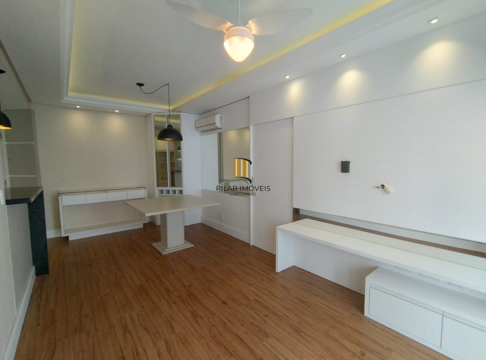 APARTAMENTO SEMIMOBILIADO - VENDA/ALUGUEL (R$3.000,00 + TX) NO CENTRO DE CANOAS!