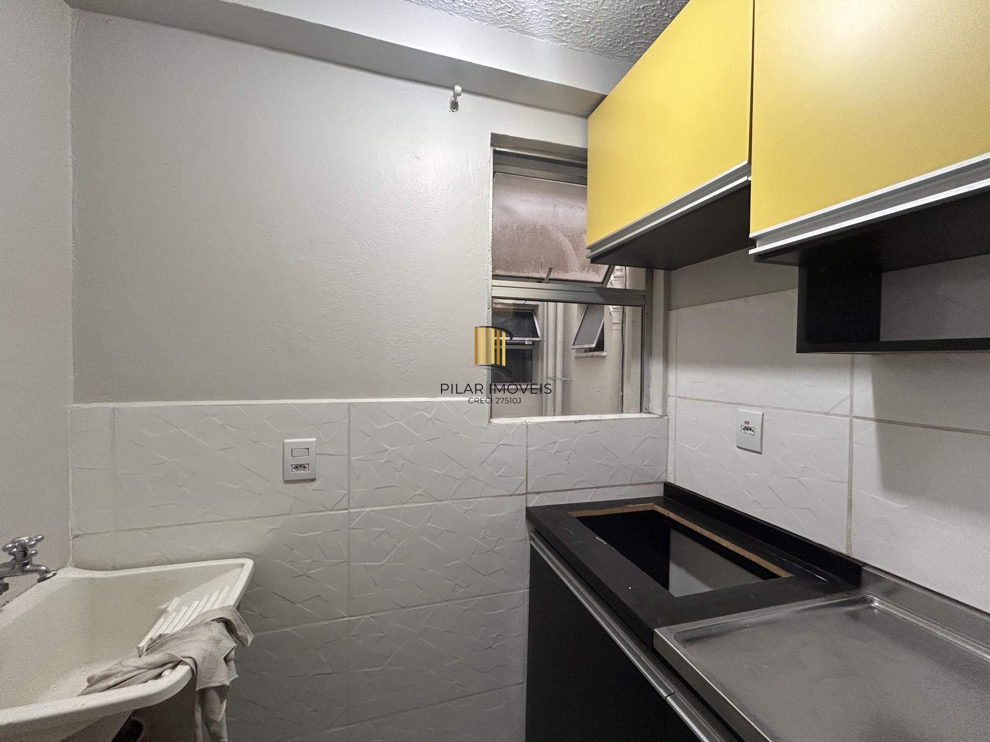 Apartamento 2 dormitórios com sacada e garagem | Condomínio com portaria 24h e lazer