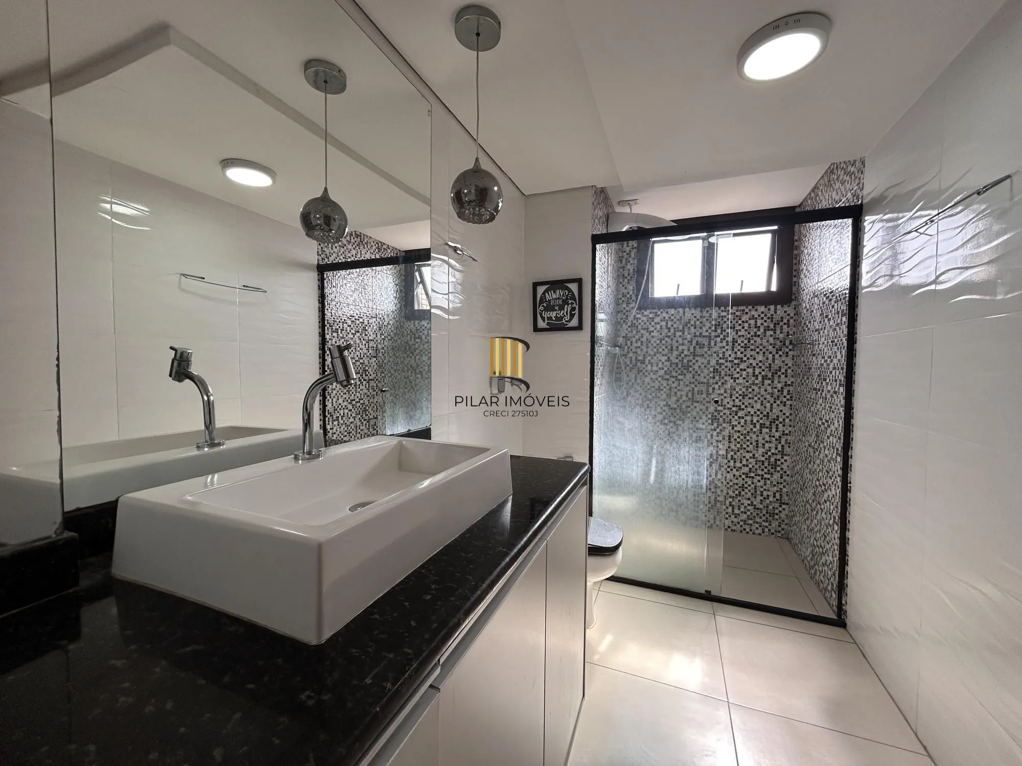 Cobertura Duplex à venda / aluguel (R$11.900,00 + taxas) no Centro de Canoas com piscina