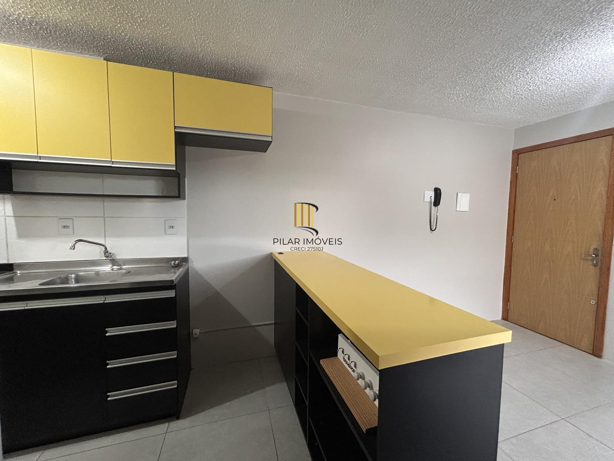 Apartamento 2 dormitórios com sacada e garagem | Condomínio com portaria 24h e lazer