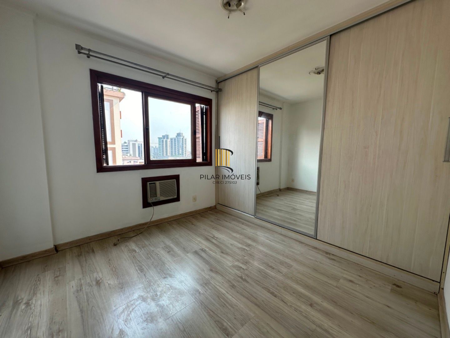 Apartamento com 3 dormitórios à venda, 114 m² por R$ 749.900,00 - Centro - Canoas/RS