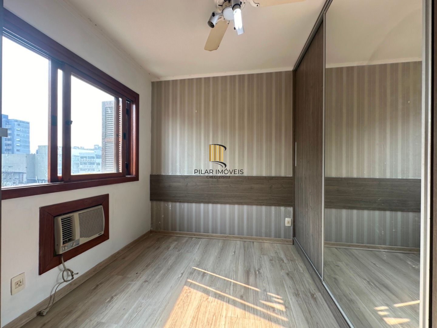 Apartamento com 3 dormitórios à venda, 114 m² por R$ 749.900,00 - Centro - Canoas/RS