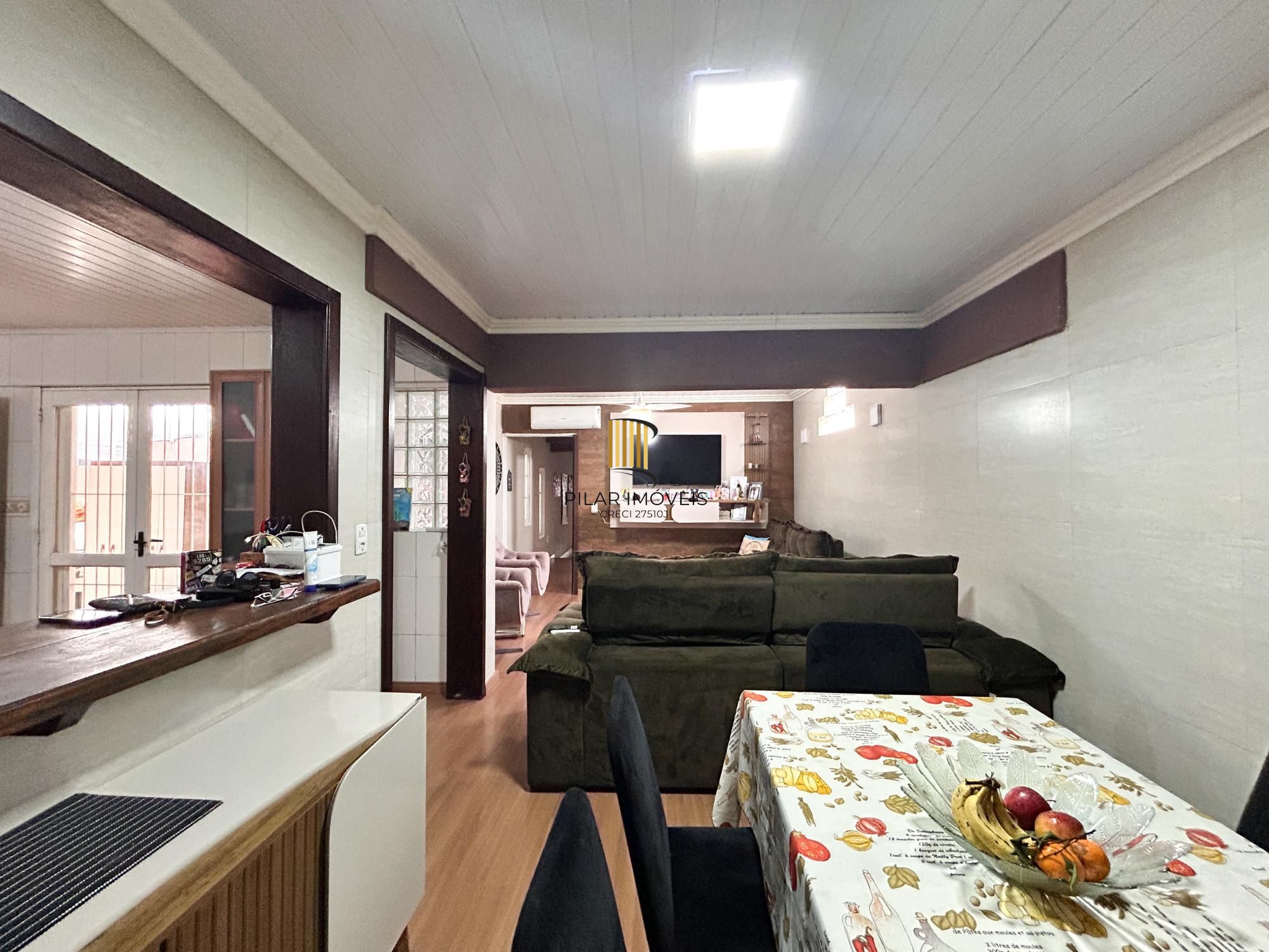 CASA TÉRREA - 4 DORMITÓRIOS - BAIRRO HARMONIA - CANOAS / RS - Pilar Imóveis
