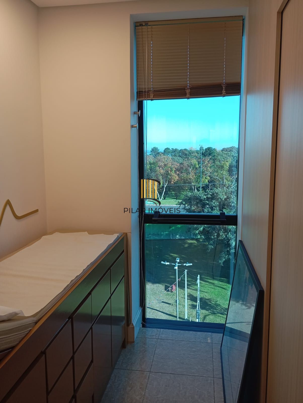 CLÍNICA DECORADA COM VISTA PARA O GUAÍBA