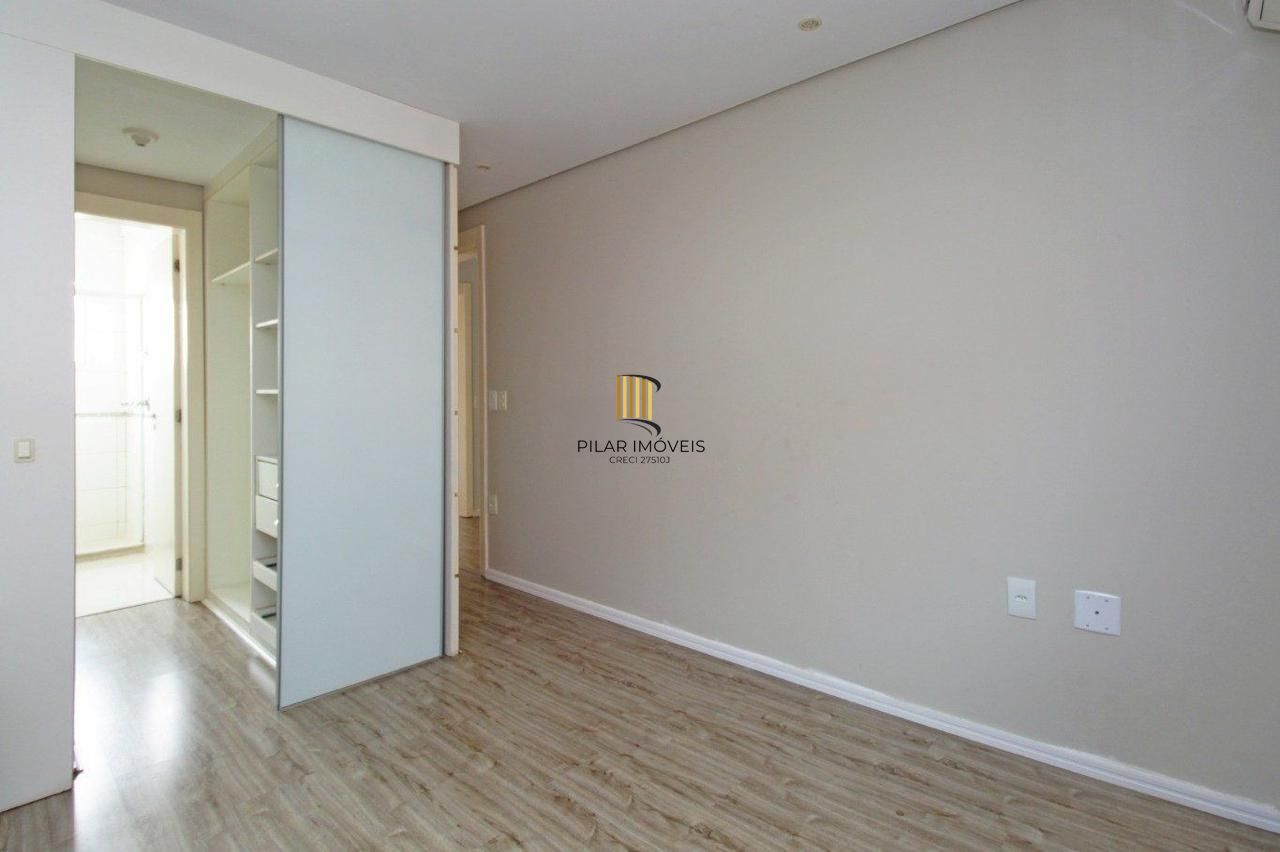 CASA EM CONDOMINIO COM 4 DORMITÓRIOS E DUAS VAGAS COBERTAS NO 