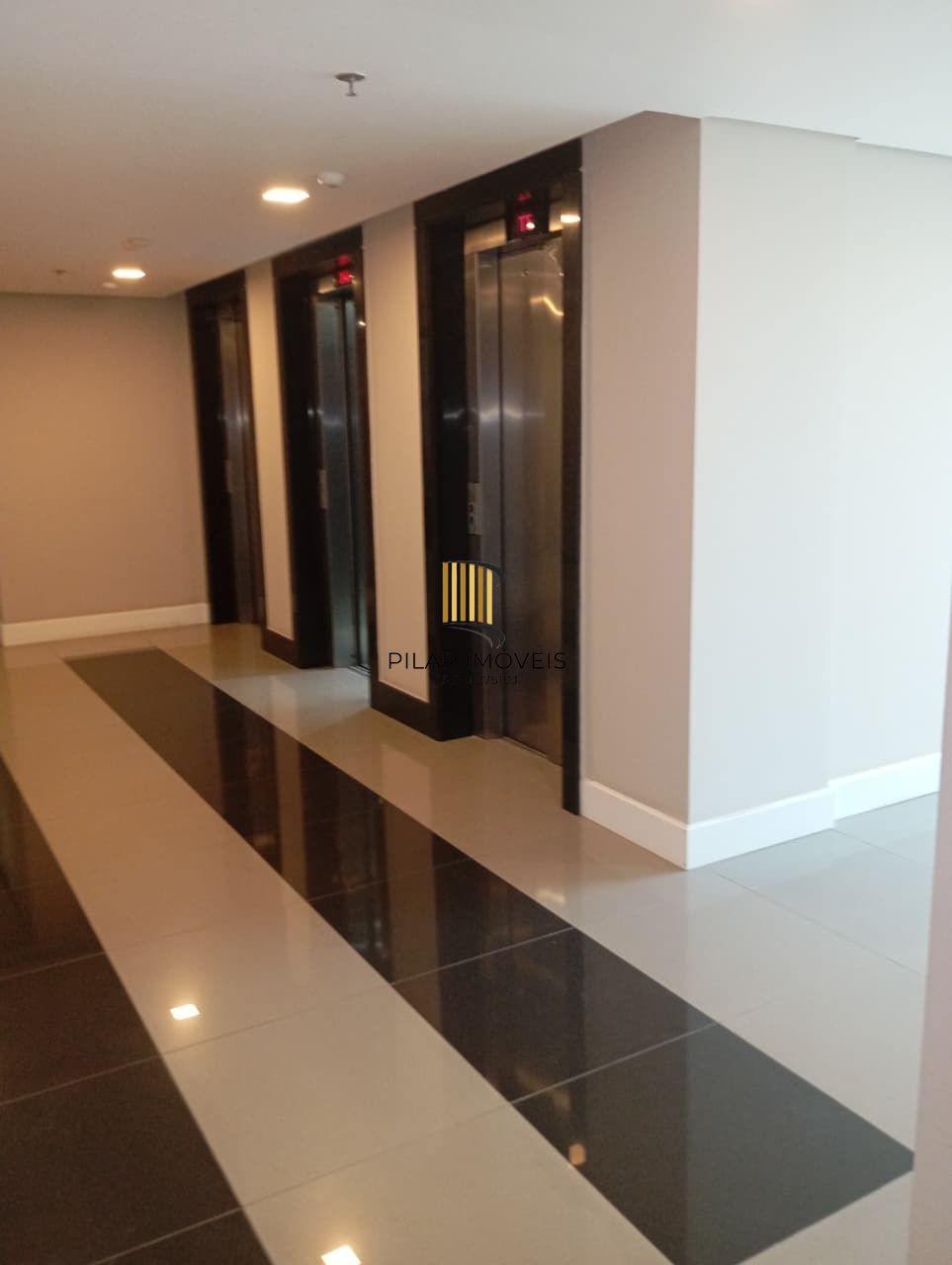 SALA COM VAGA 25m² VENDA / ALUGUEL