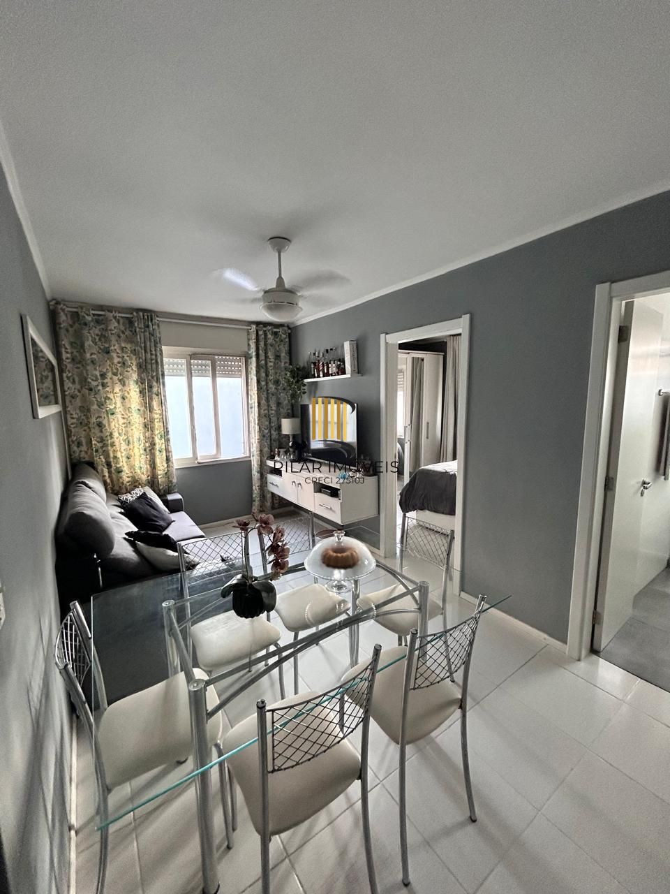 Vendo apartamento semi mobiliado, 1 dorm. , sala, quarto, banheiro, lavanderia, 4°.