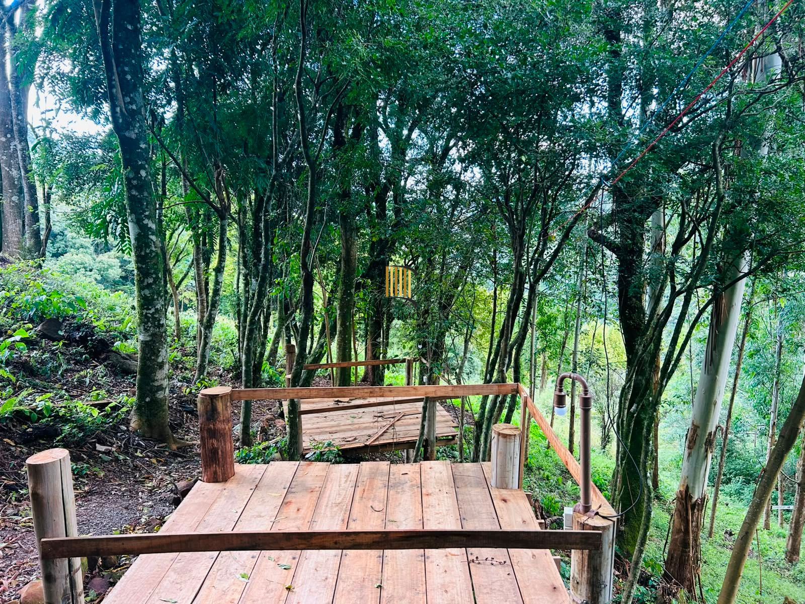 SITIO PARA LAZER E TURISMO.  COM TODAS AS LICENÇAS, URBANIZADO PRONTO PARA INVESTIMENTO EM TURISMO