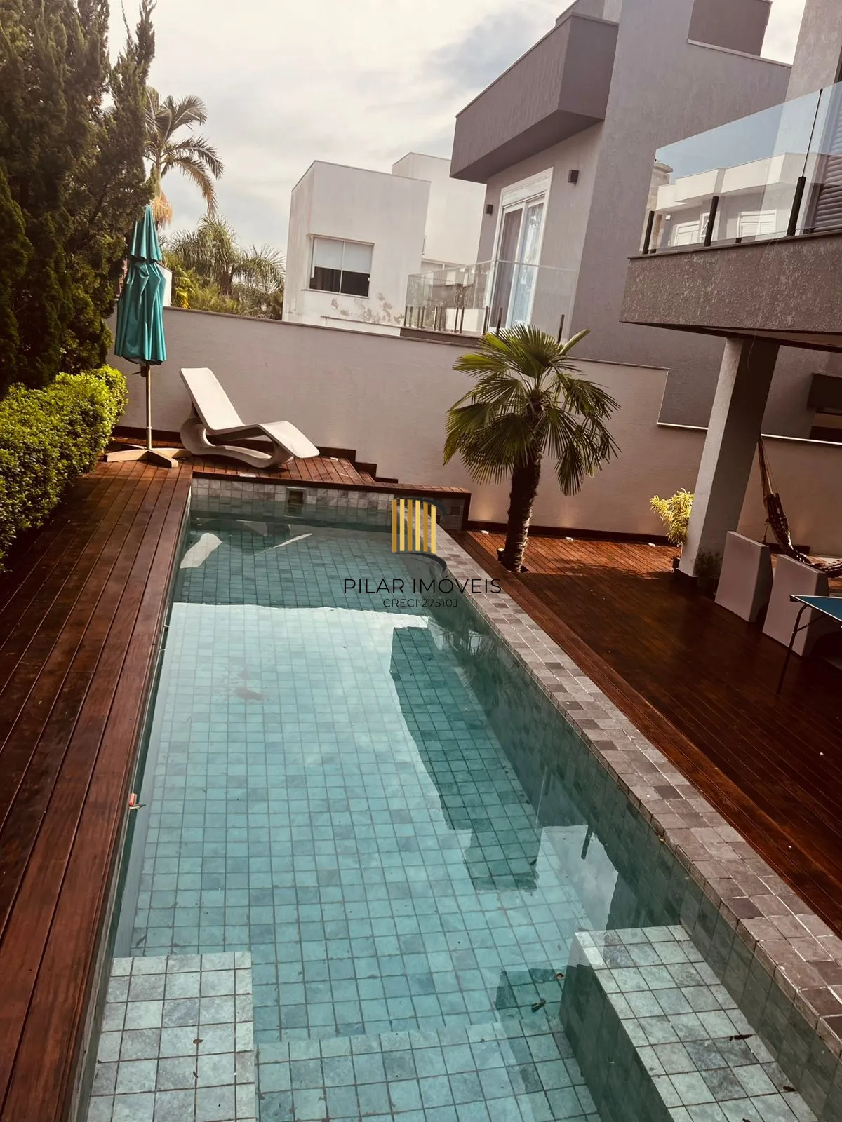 Casa de Condomínio 3 dormitórios no bairro São Vicente