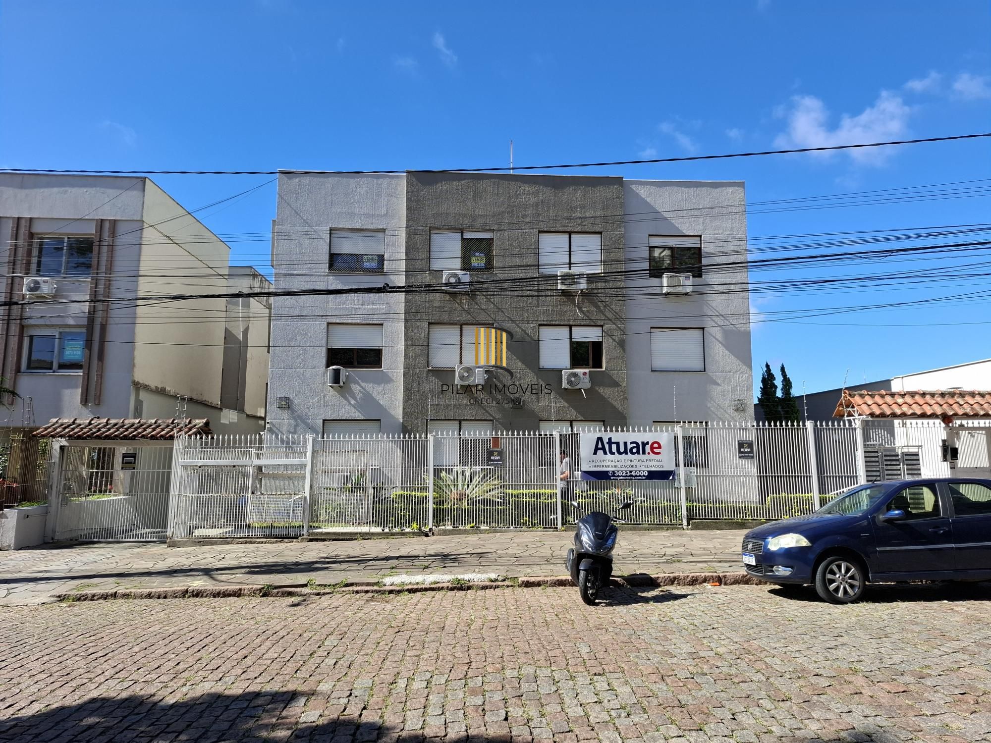 Apartamento amplo de 1 dormitório, 1 vaga, churrasqueira e área de serviço separada.