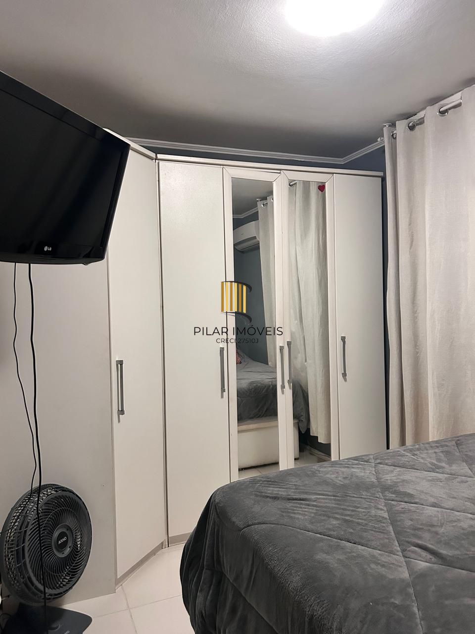 Vendo apartamento semi mobiliado, 1 dorm. , sala, quarto, banheiro, lavanderia, 4°.