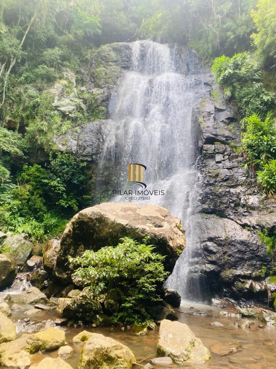 SITIO PARA LAZER E TURISMO.  COM TODAS AS LICENÇAS, URBANIZADO PRONTO PARA INVESTIMENTO EM TURISMO