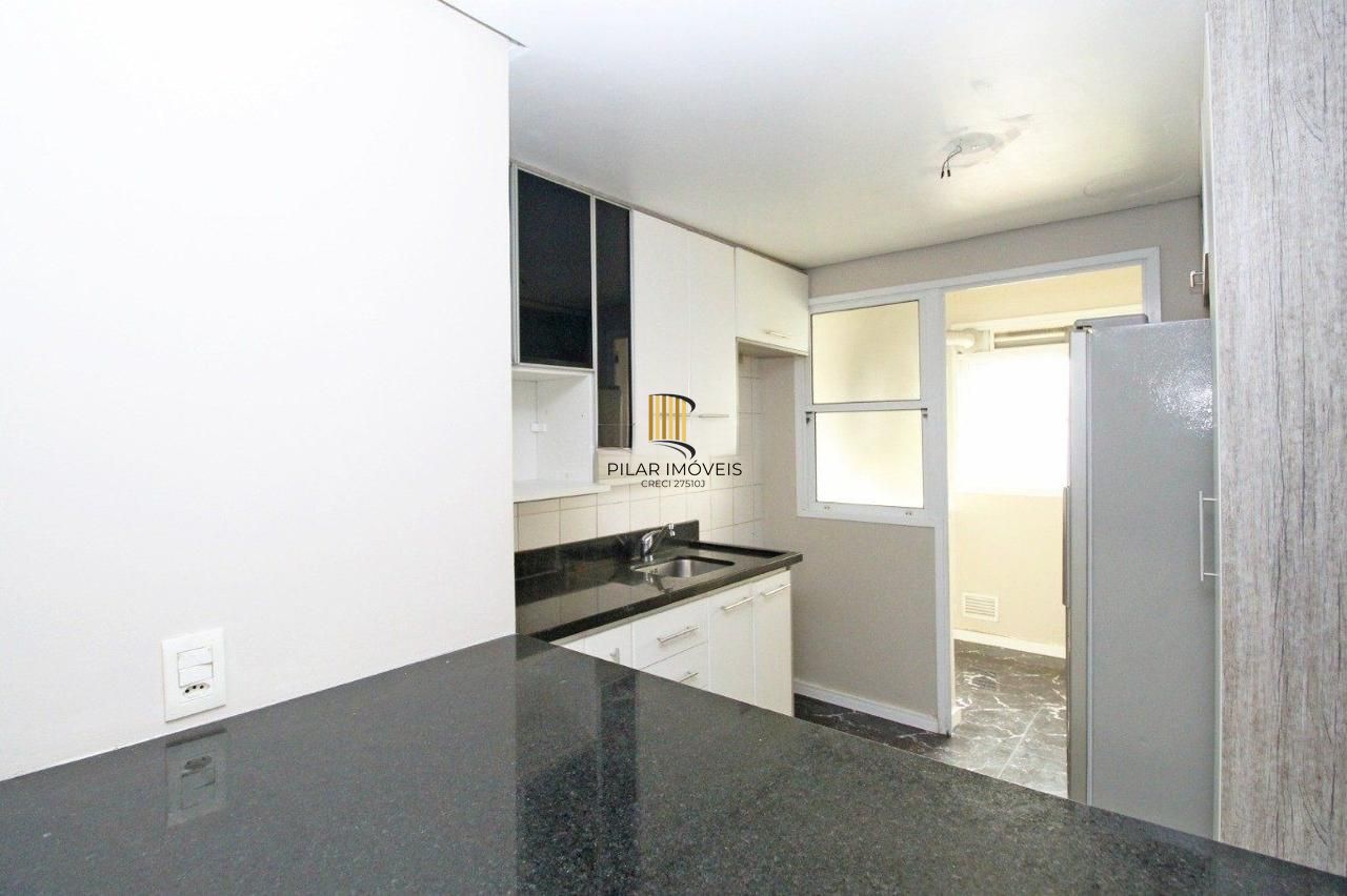 CASA EM CONDOMINIO COM 4 DORMITÓRIOS E DUAS VAGAS COBERTAS NO 