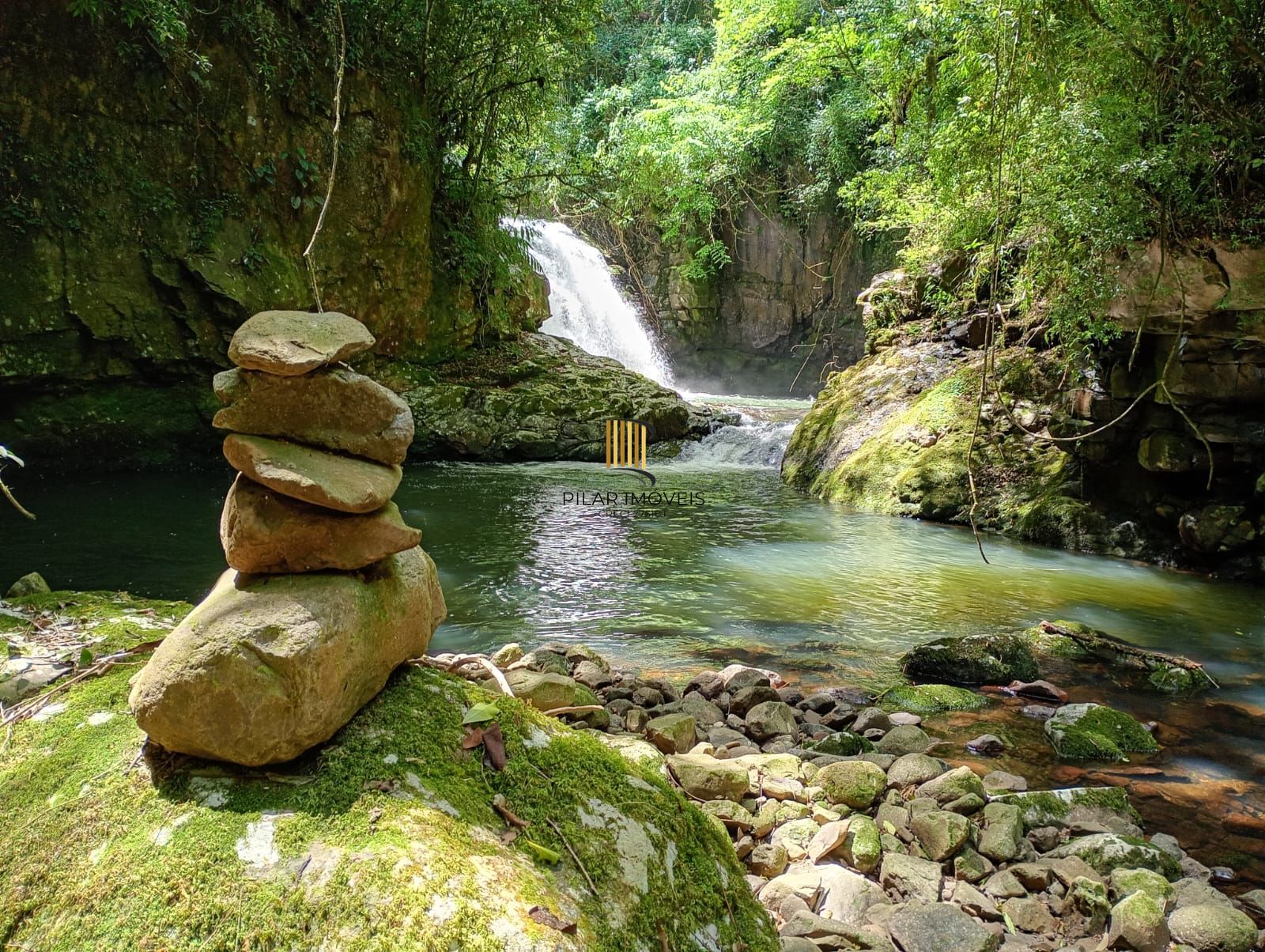 SITIO PARA LAZER E TURISMO.  COM TODAS AS LICENÇAS, URBANIZADO PRONTO PARA INVESTIMENTO EM TURISMO