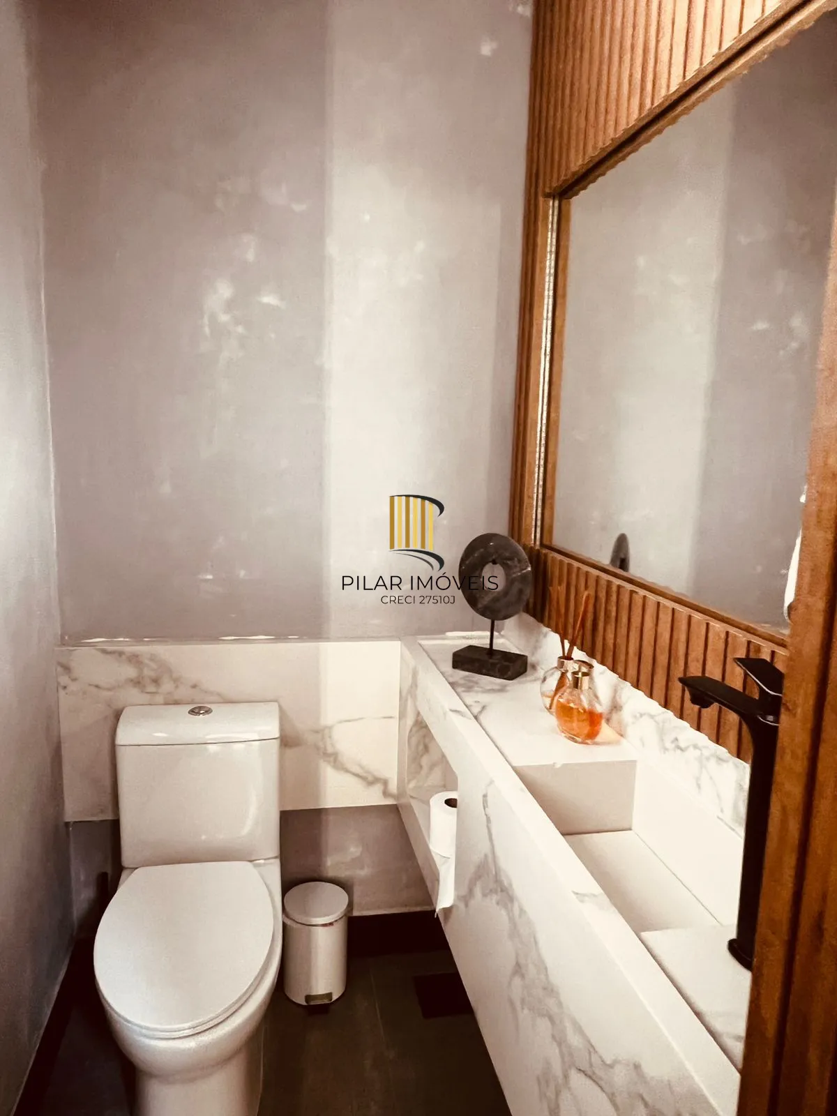 Casa de Condomínio 3 dormitórios no bairro São Vicente