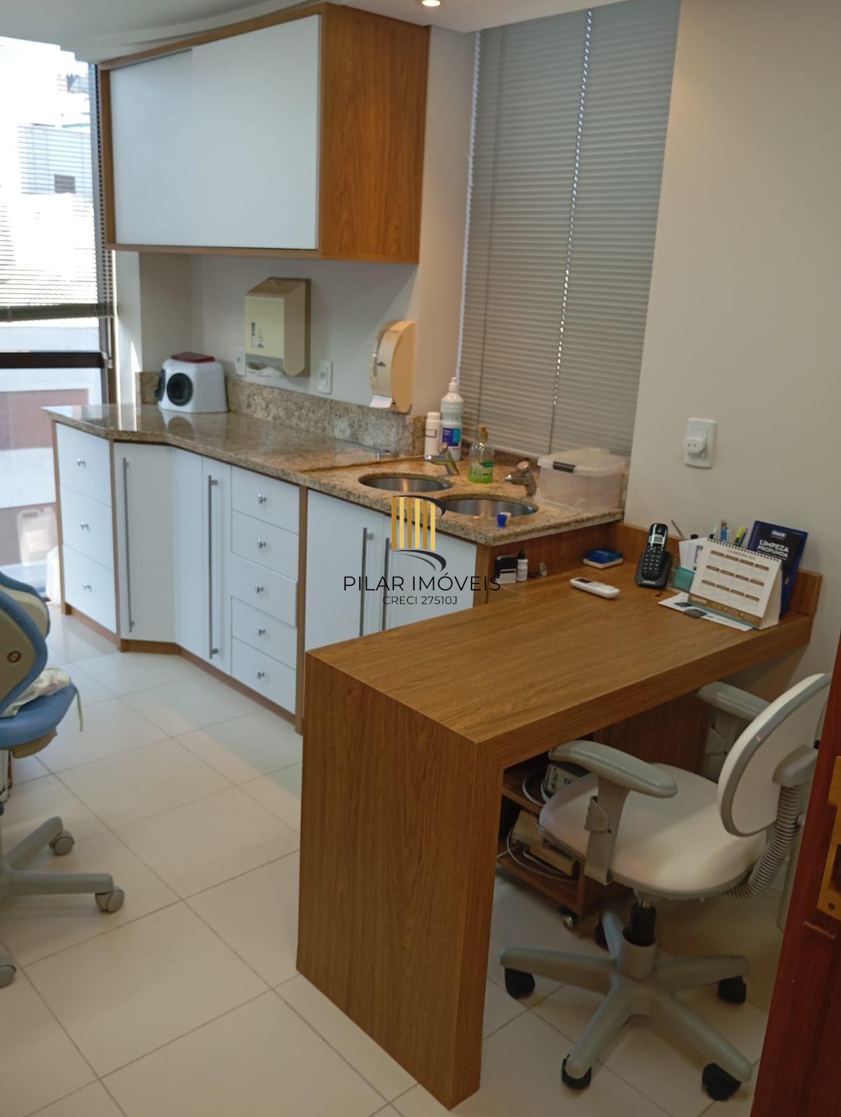 Consultório médico todo mobiliado no MOINHOS