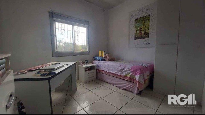 Casa 3 dormitórios no bairro Glória