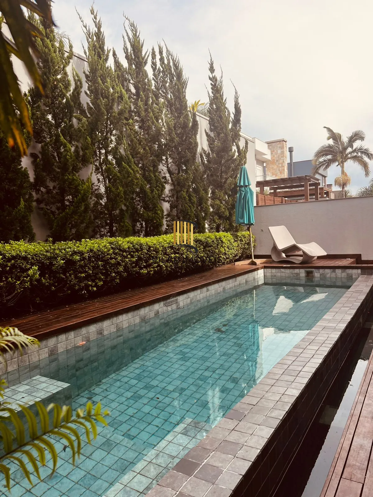 Casa de Condomínio 3 dormitórios no bairro São Vicente