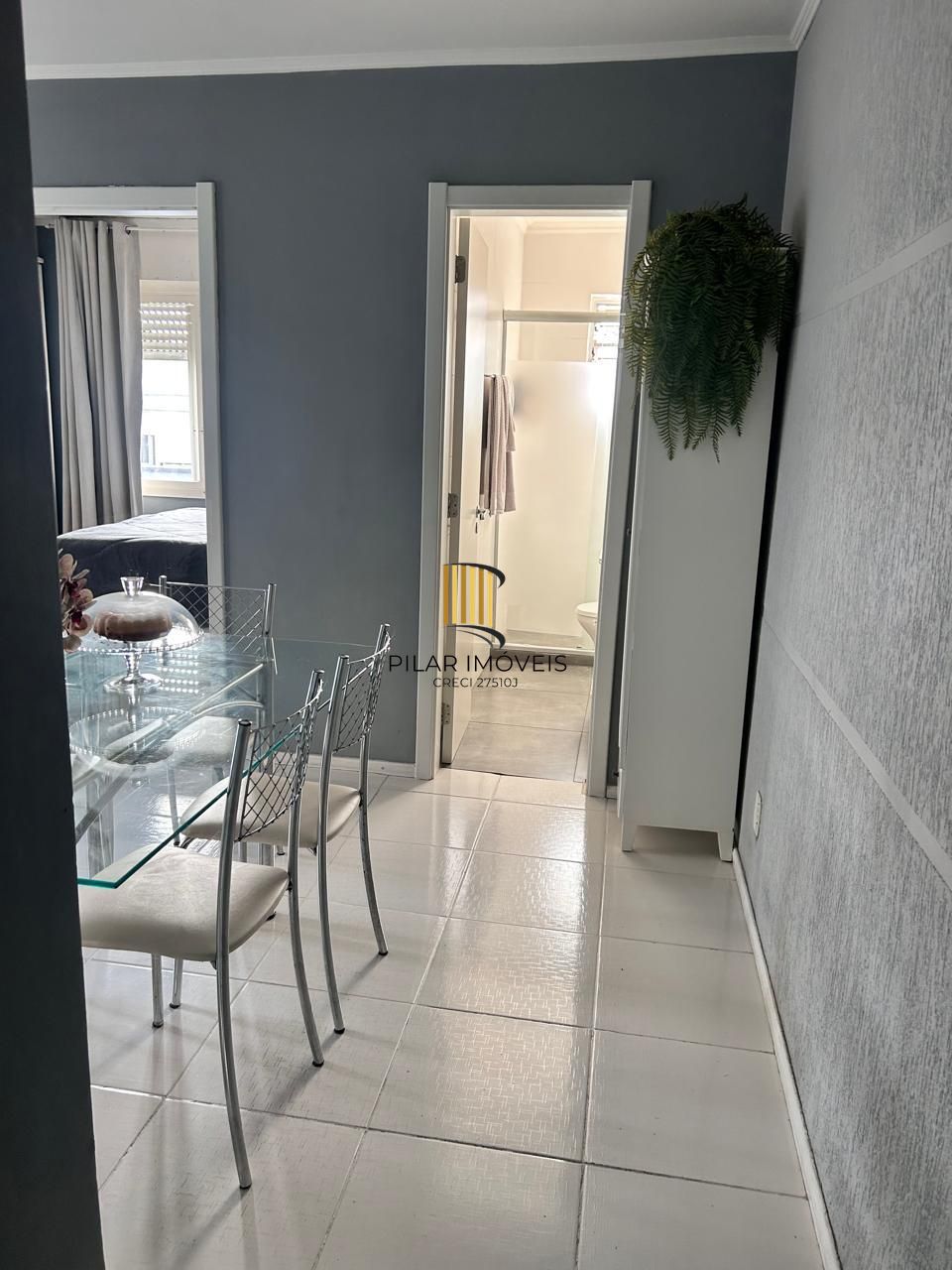 Vendo apartamento semi mobiliado, 1 dorm. , sala, quarto, banheiro, lavanderia, 4°.