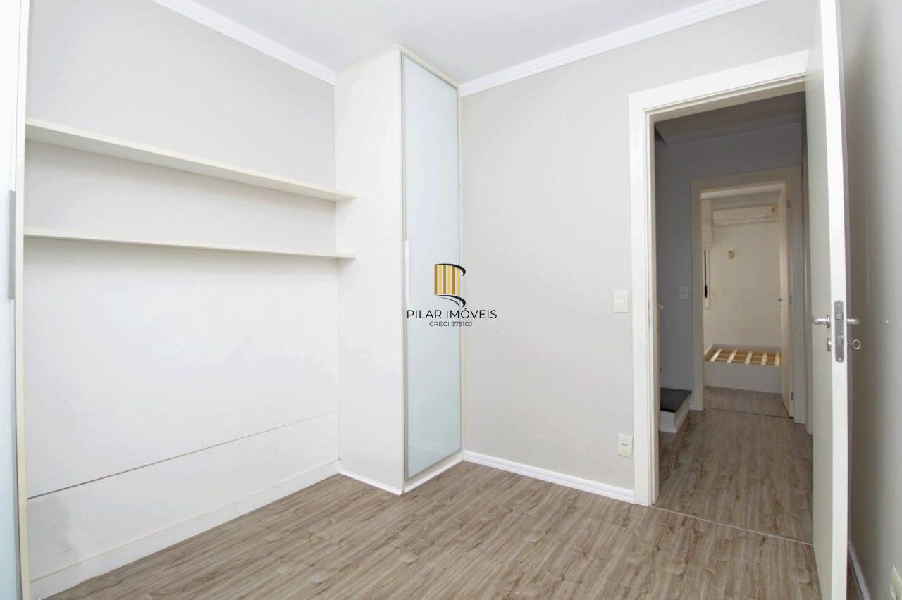 CASA EM CONDOMINIO COM 4 DORMITÓRIOS E DUAS VAGAS COBERTAS NO 