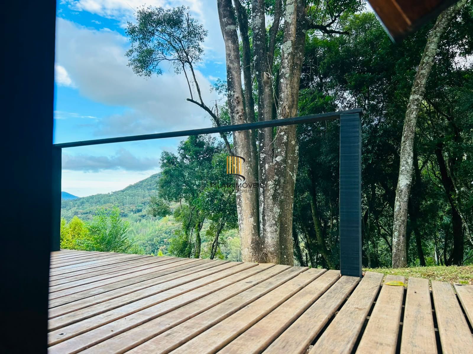 SITIO PARA LAZER E TURISMO.  COM TODAS AS LICENÇAS, URBANIZADO PRONTO PARA INVESTIMENTO EM TURISMO