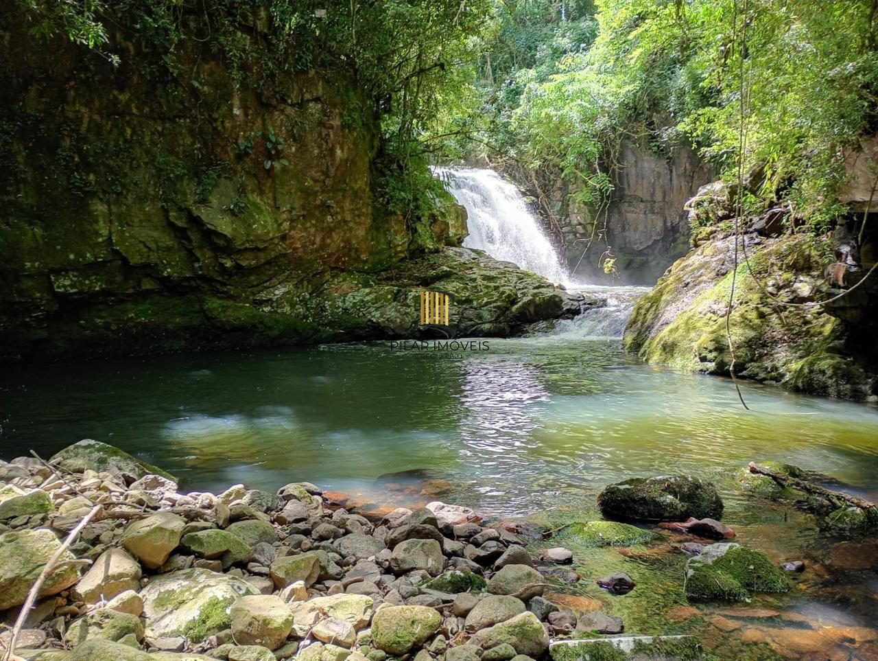 SITIO PARA LAZER E TURISMO.  COM TODAS AS LICENÇAS, URBANIZADO PRONTO PARA INVESTIMENTO EM TURISMO