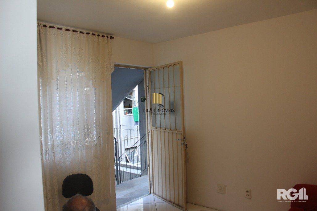 Apartamento 2 Dormitório(s) Bairro Rubem Berta