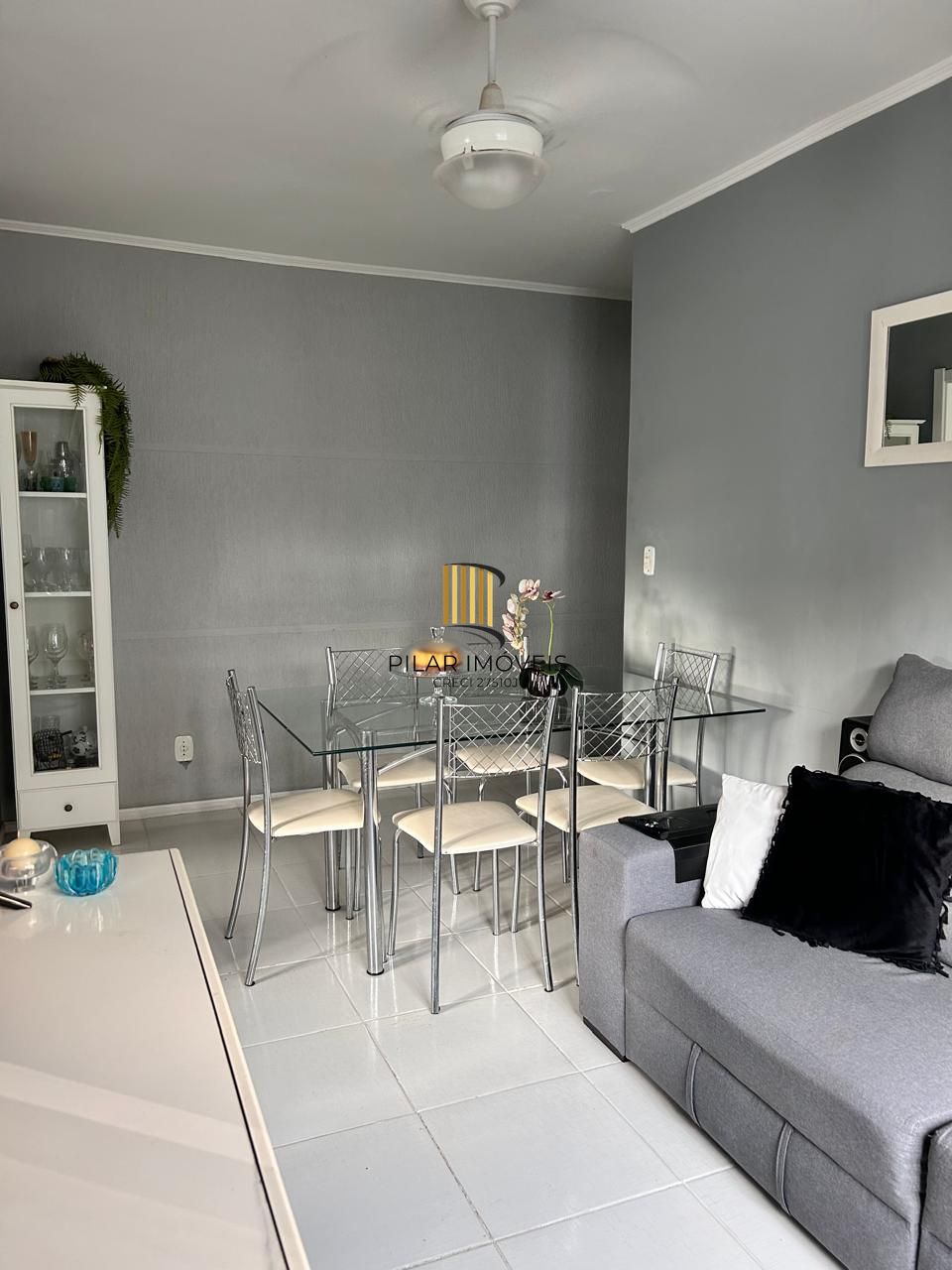 Vendo apartamento semi mobiliado, 1 dorm. , sala, quarto, banheiro, lavanderia, 4°.